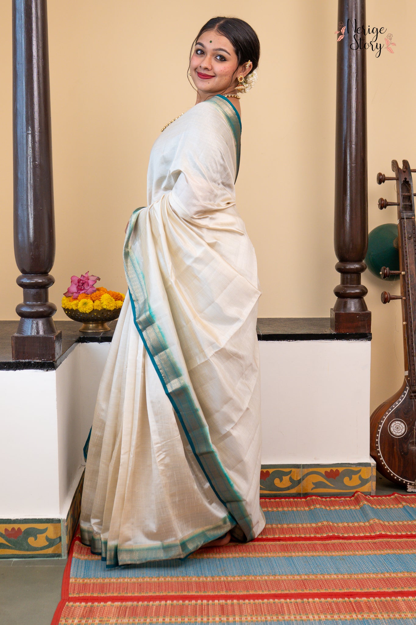 REYANIKA (रेयनिका)