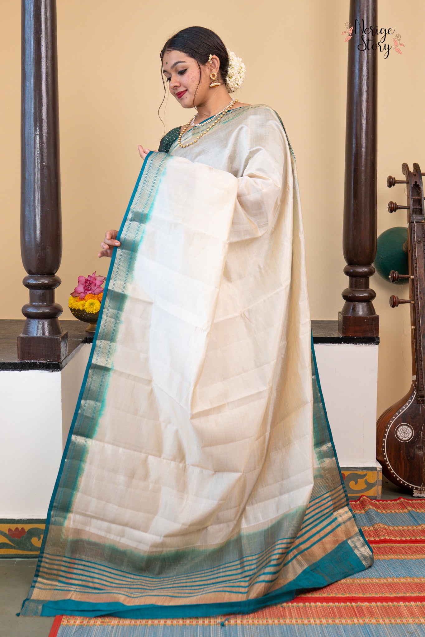 REYANIKA (रेयनिका)
