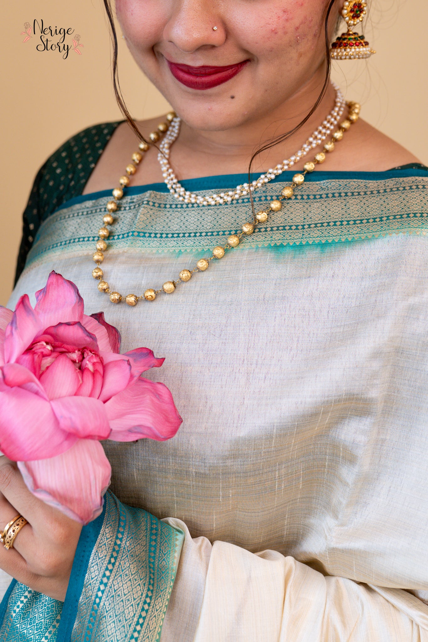 REYANIKA (रेयनिका)