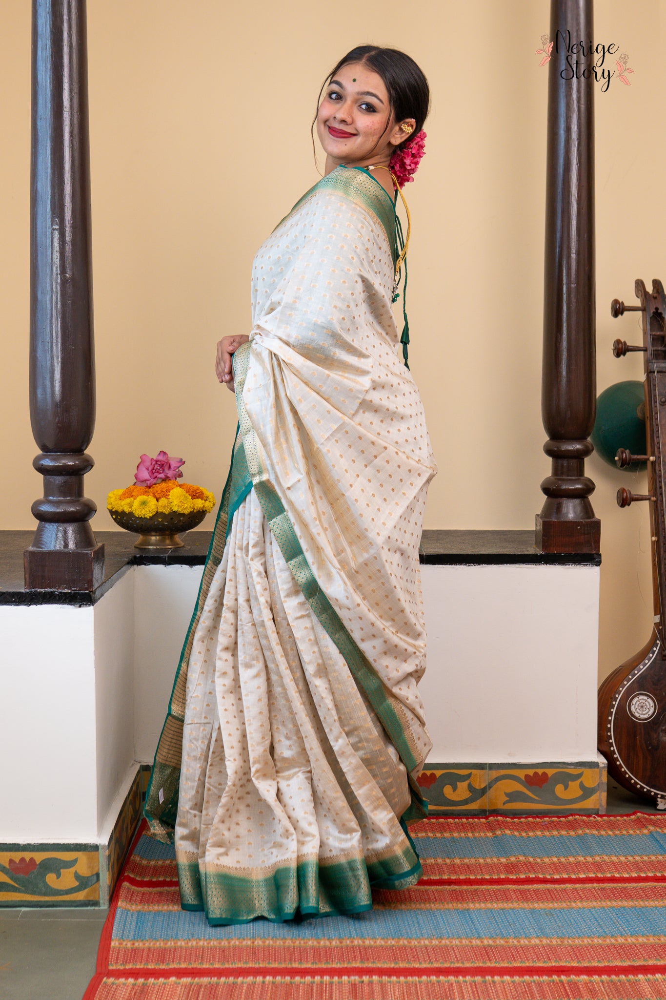 YAMIKA (यामिका)