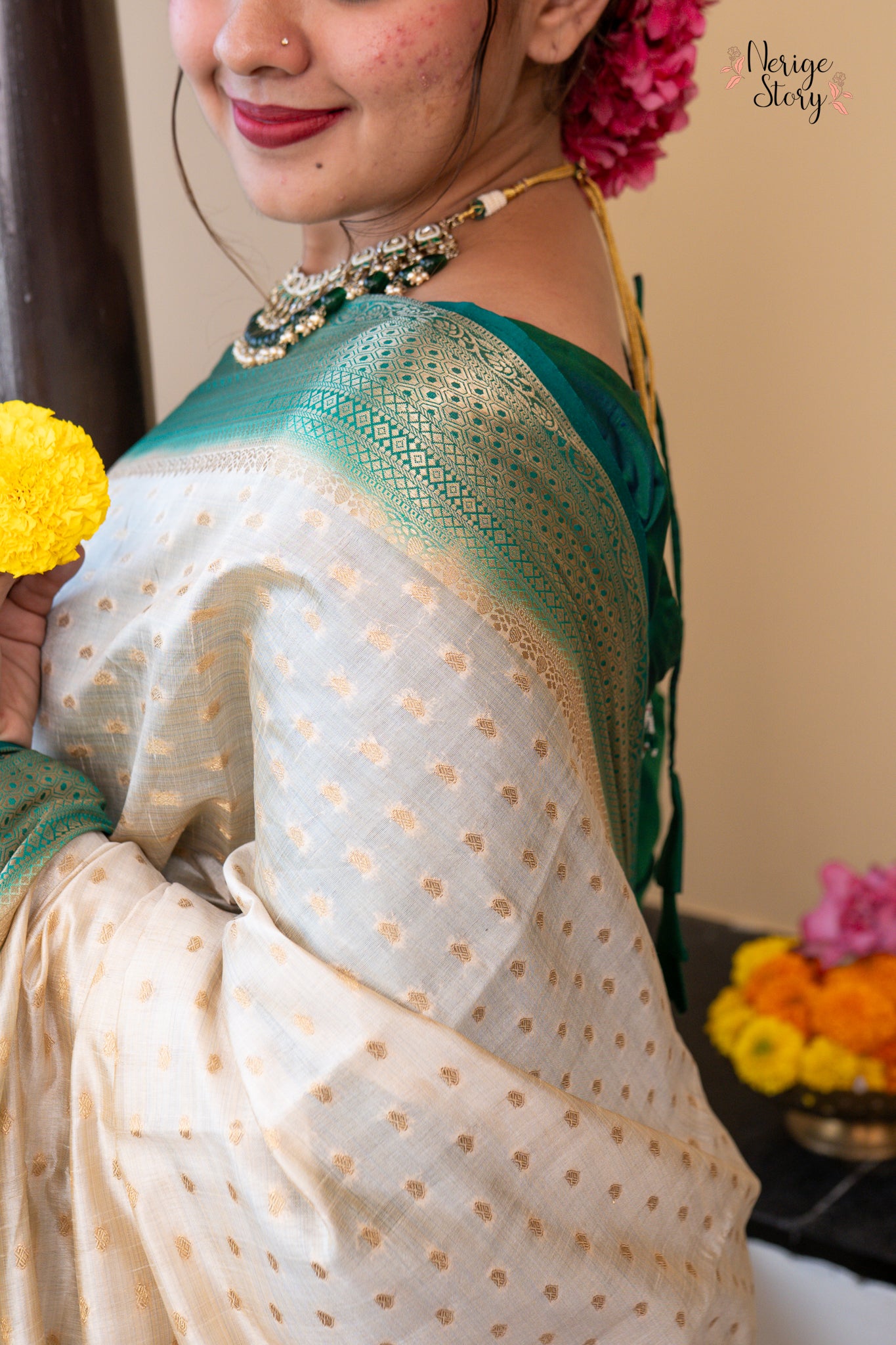 YAMIKA (यामिका)