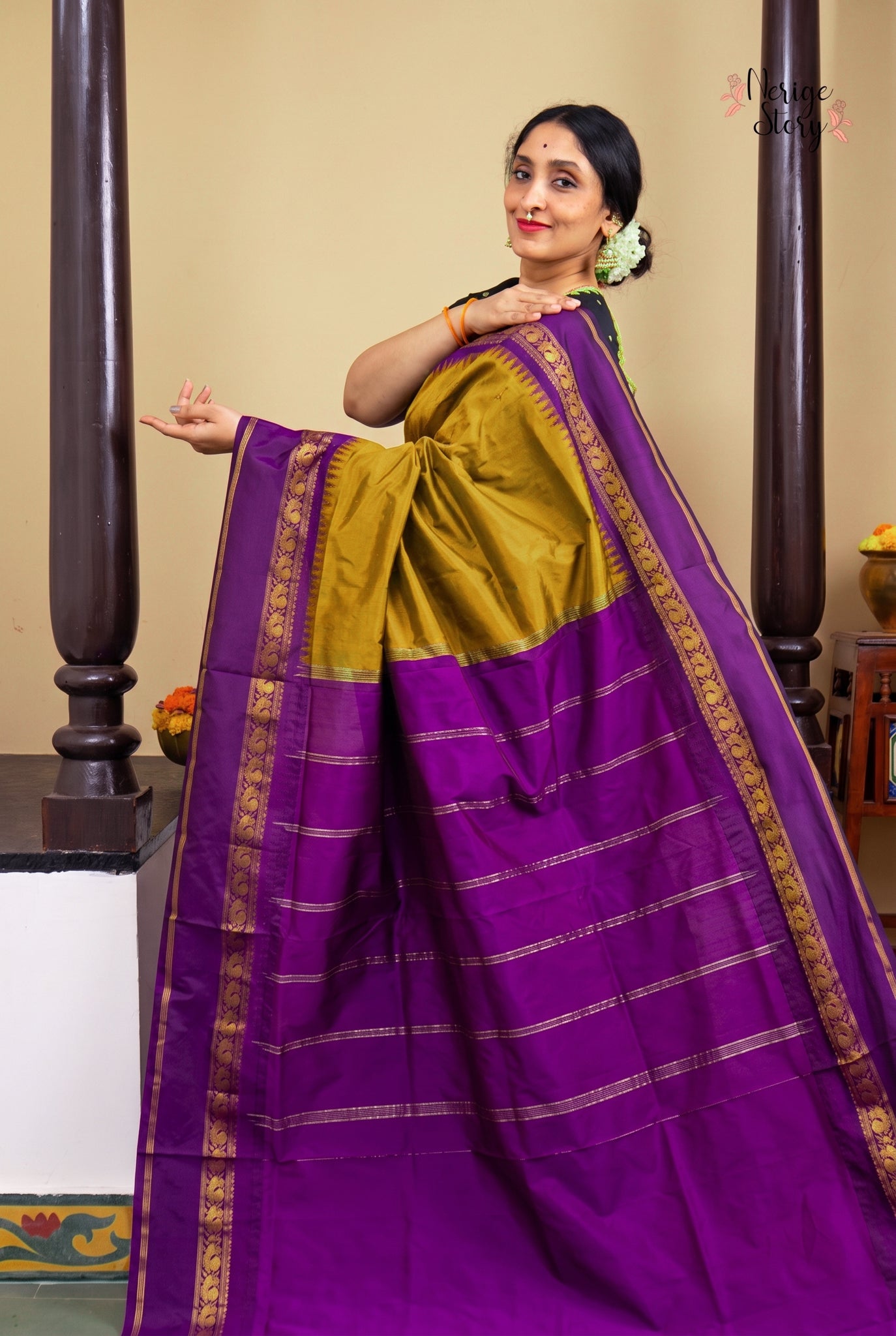 DEEPIKA (దీపిక)