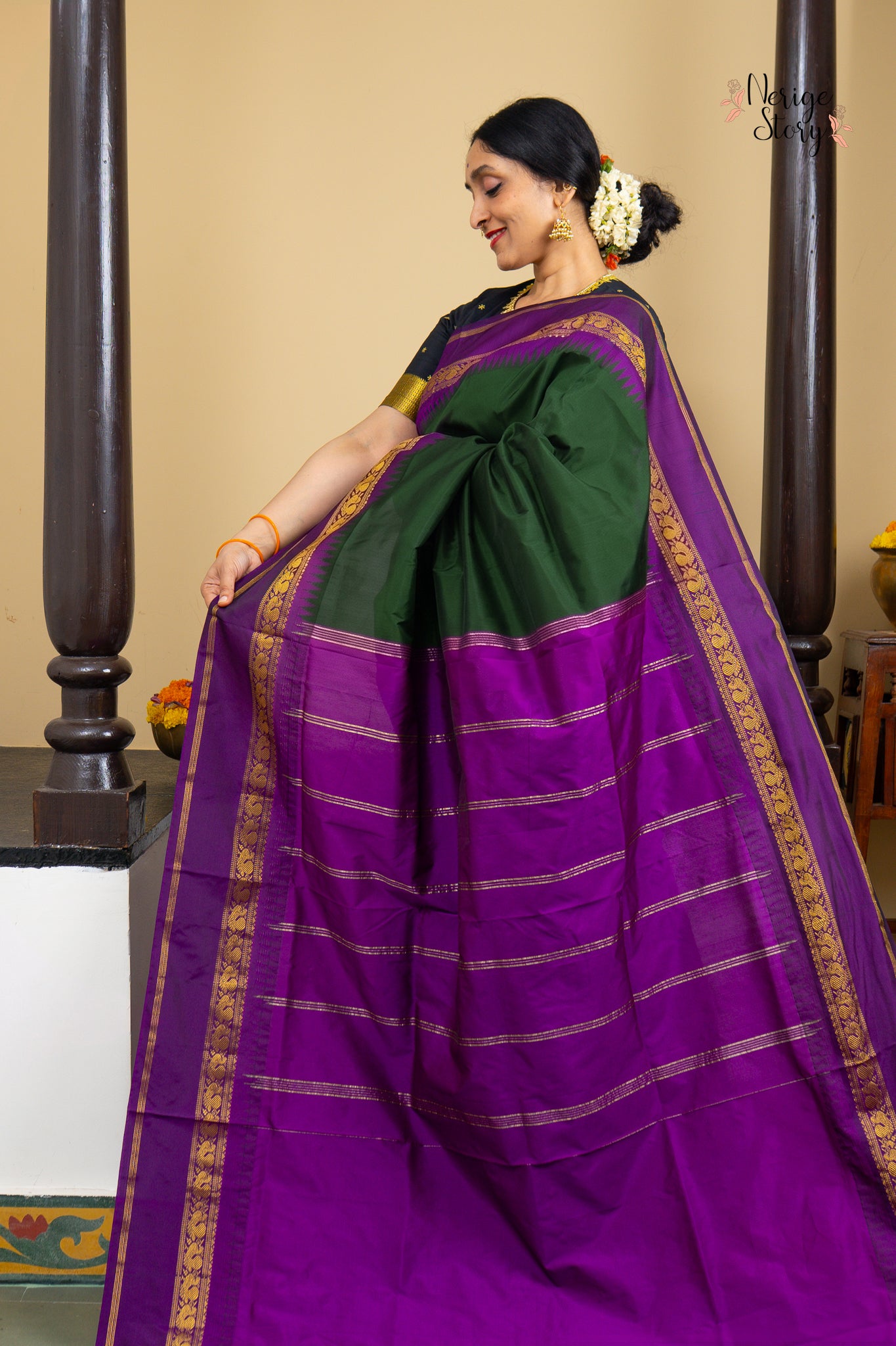 ANUSHA (అనూష)