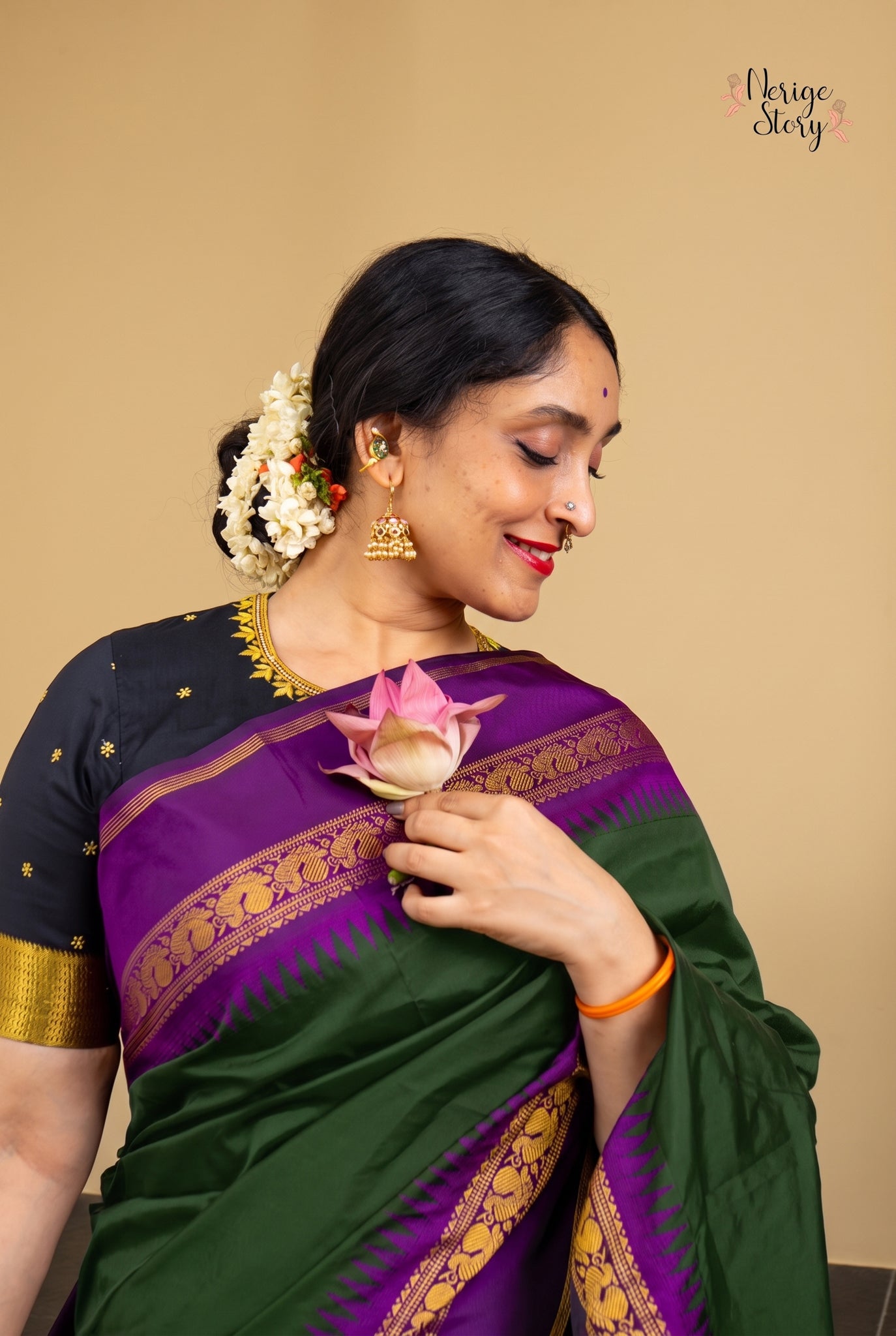 ANUSHA (అనూష)