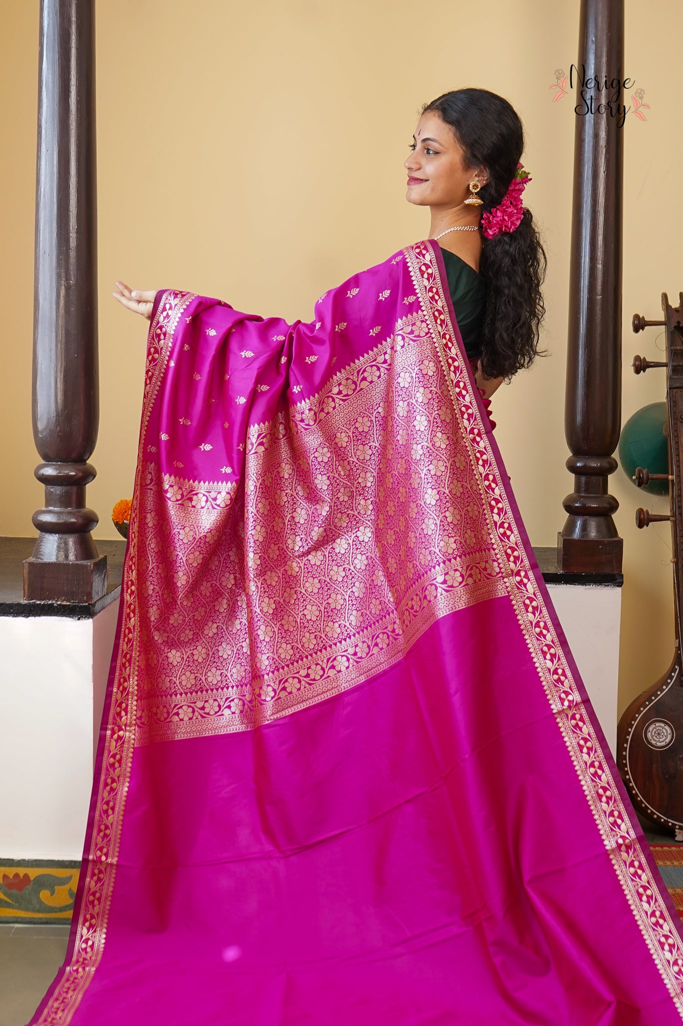 SHRAVIKA (श्राविका)