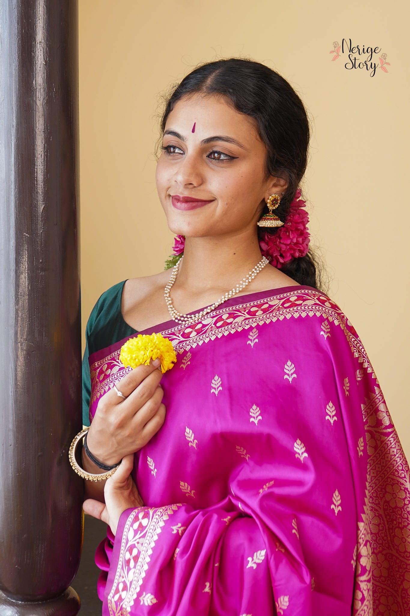 SHRAVIKA (श्राविका)