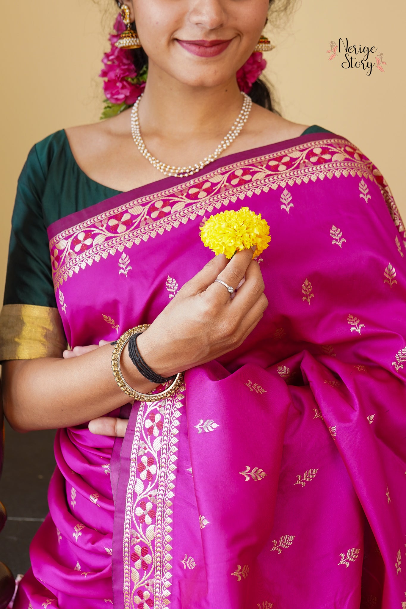 SHRAVIKA (श्राविका)