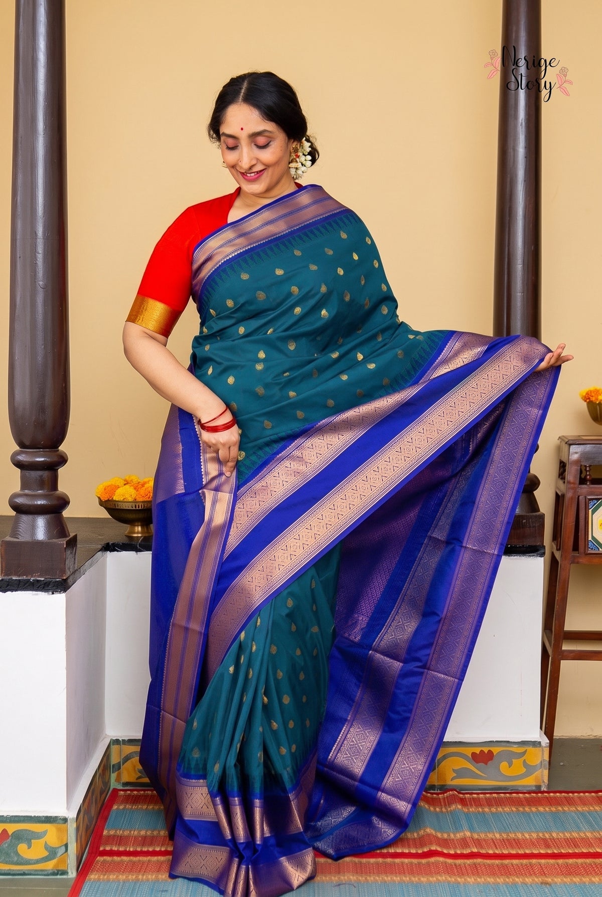 ANANYASHREE (অনন্যাশ্রী)