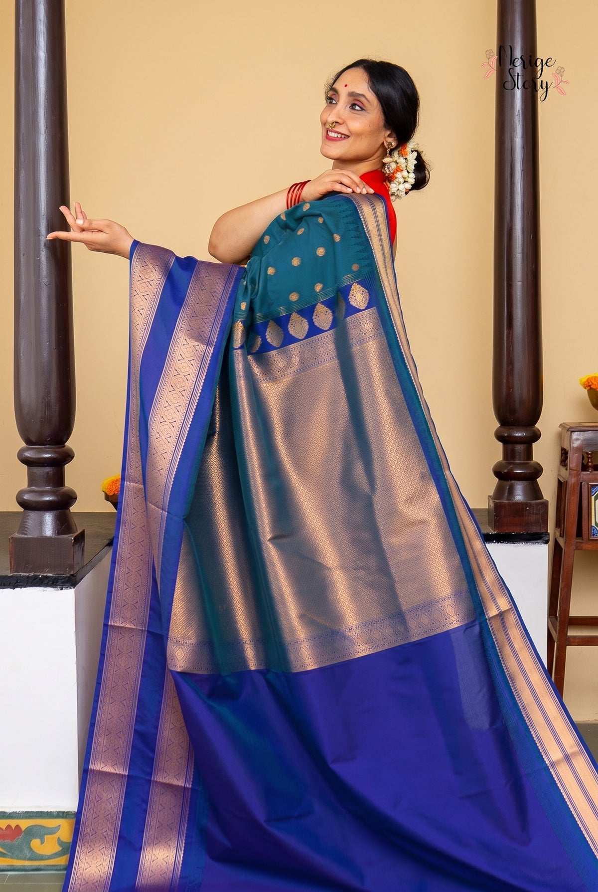 ANANYASHREE (অনন্যাশ্রী)