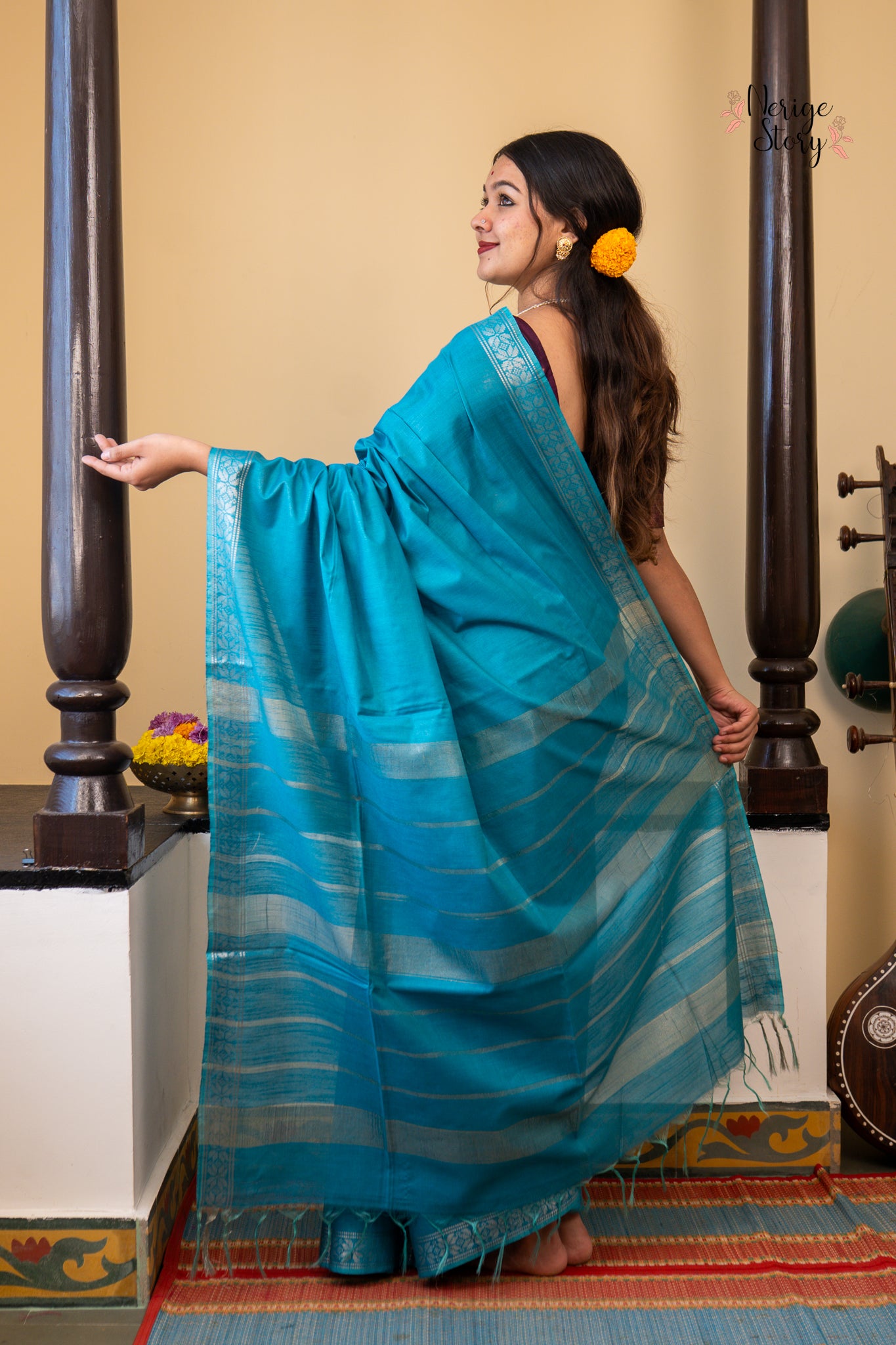 KANAKAMBI (कनकाम्बि)