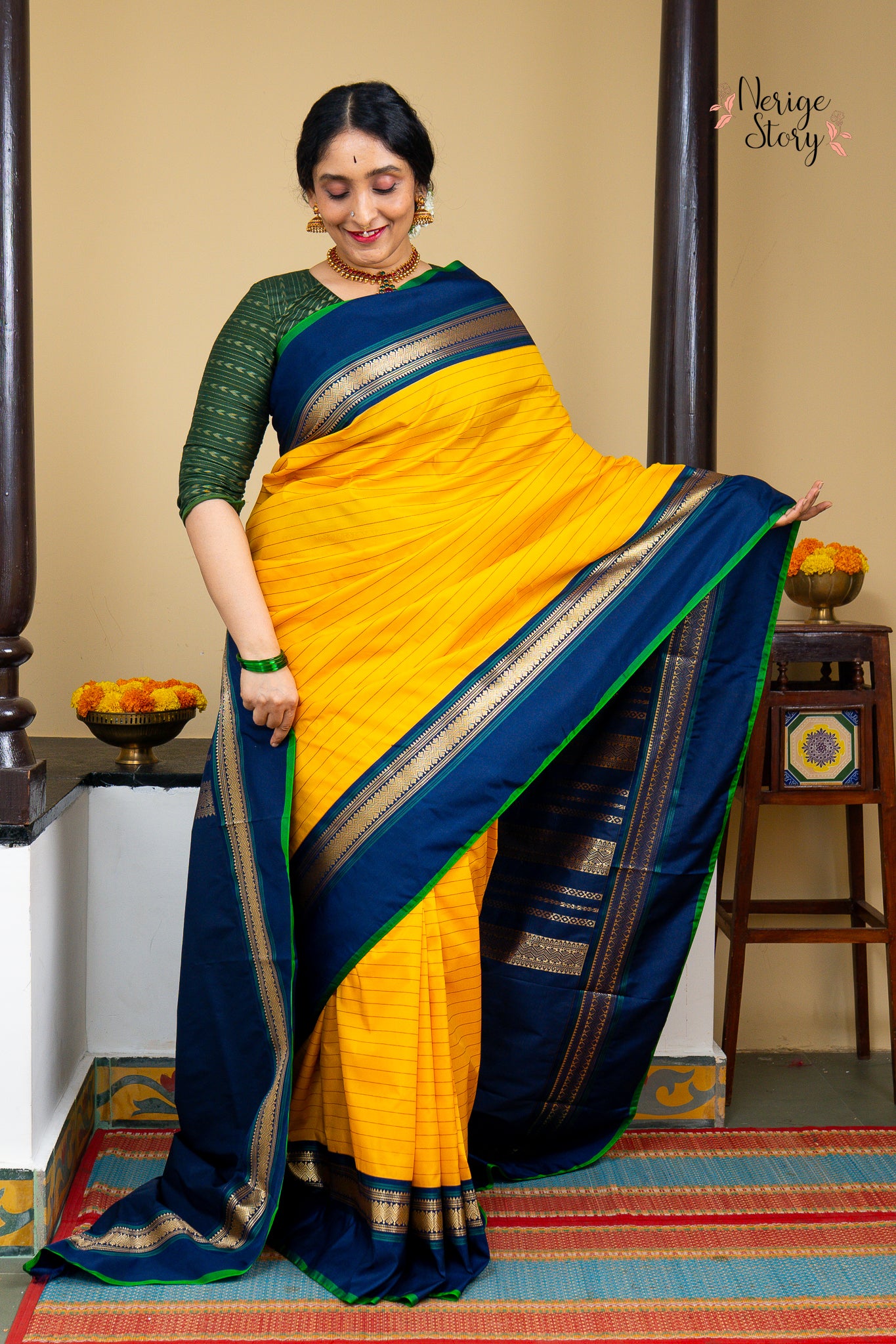 MAHALAKSHMI (महालक्ष्मी)