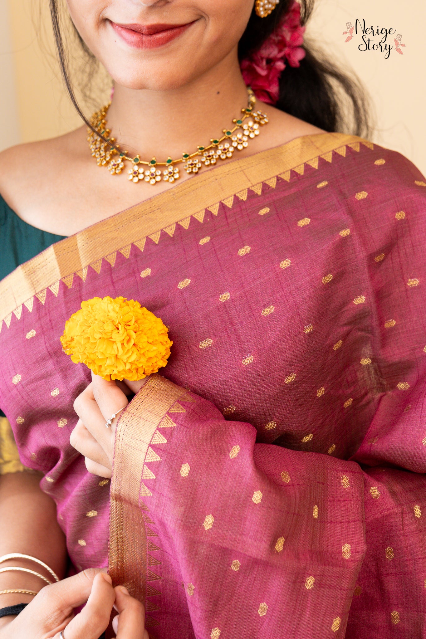 ARUSHIKA (अरुषिका)