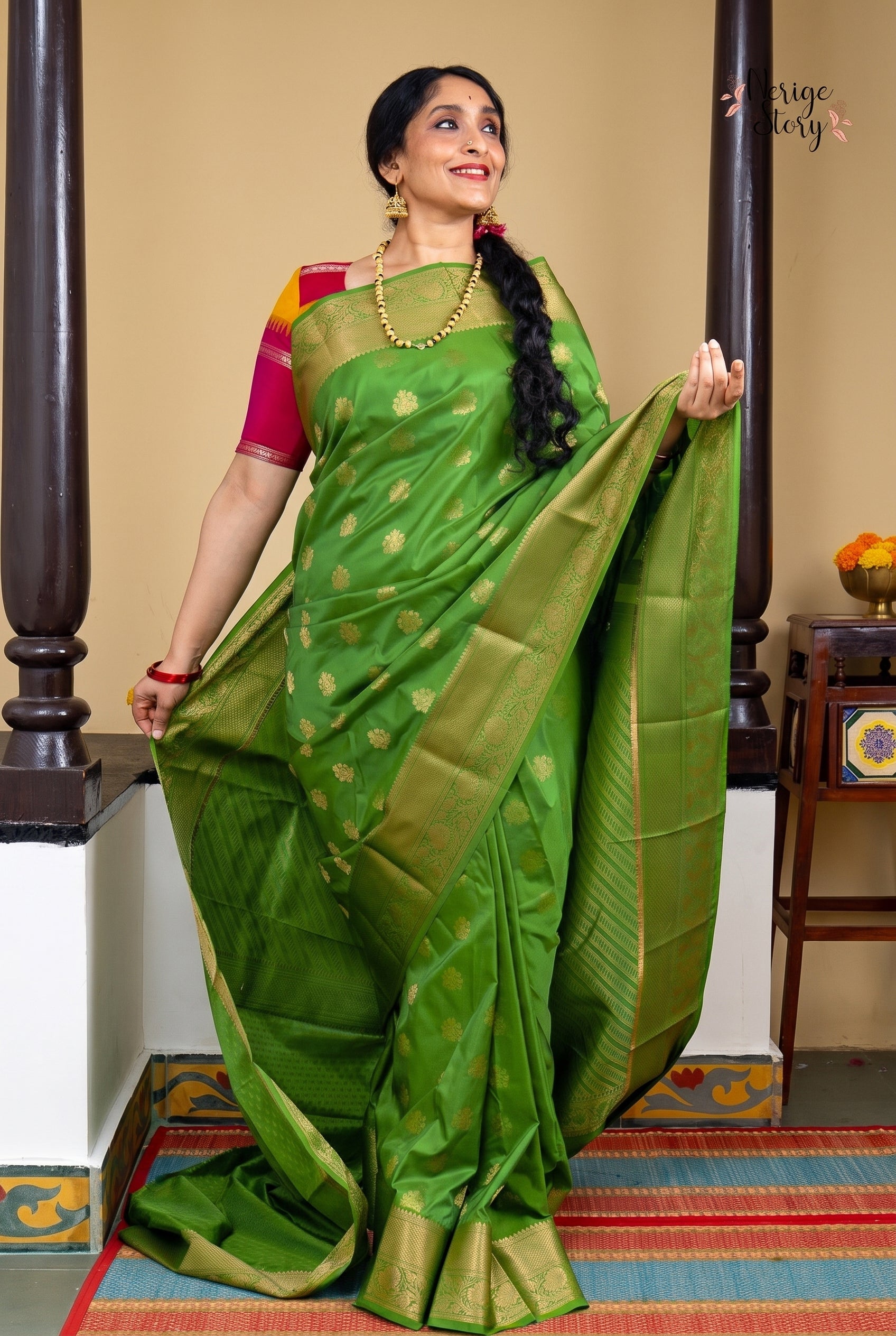 NEELAYADAKSHI (நீலாயதாட்சி)