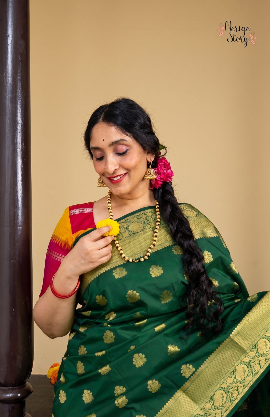 SANTHOSHI (சந்தோஷி)