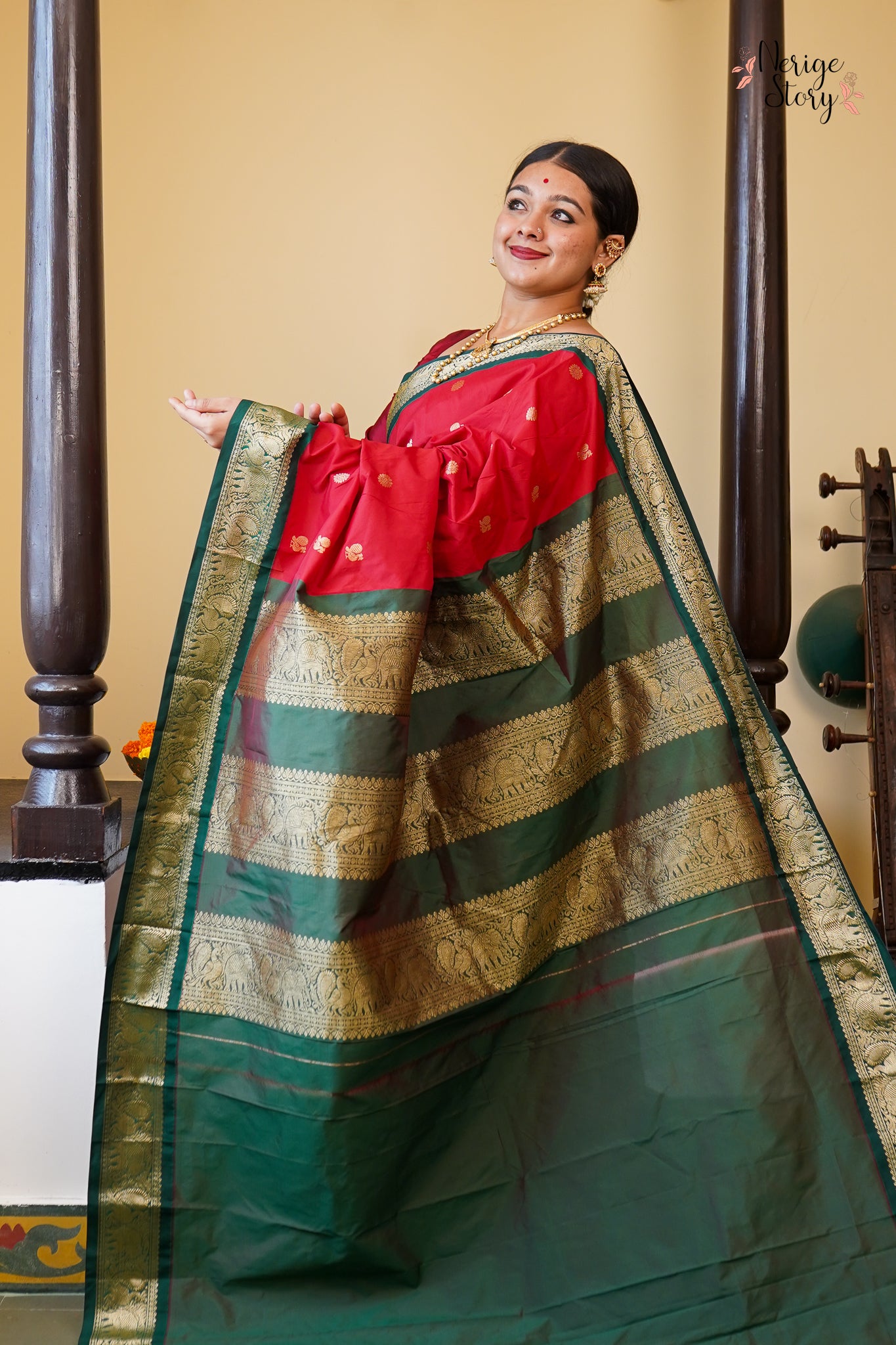 MAYUKHINI (ಮಯೂಖಿನಿ)