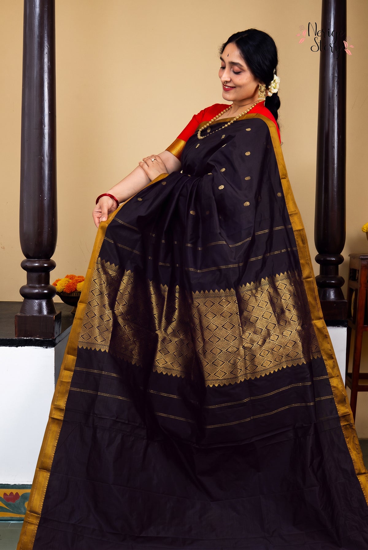 CHAKRIKA (சக்ரிகಾ)