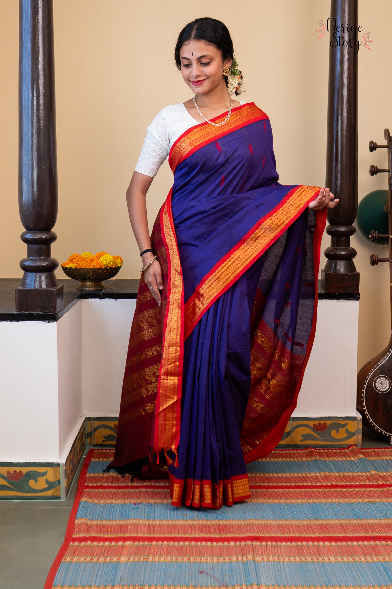 ELINA (एलीना)