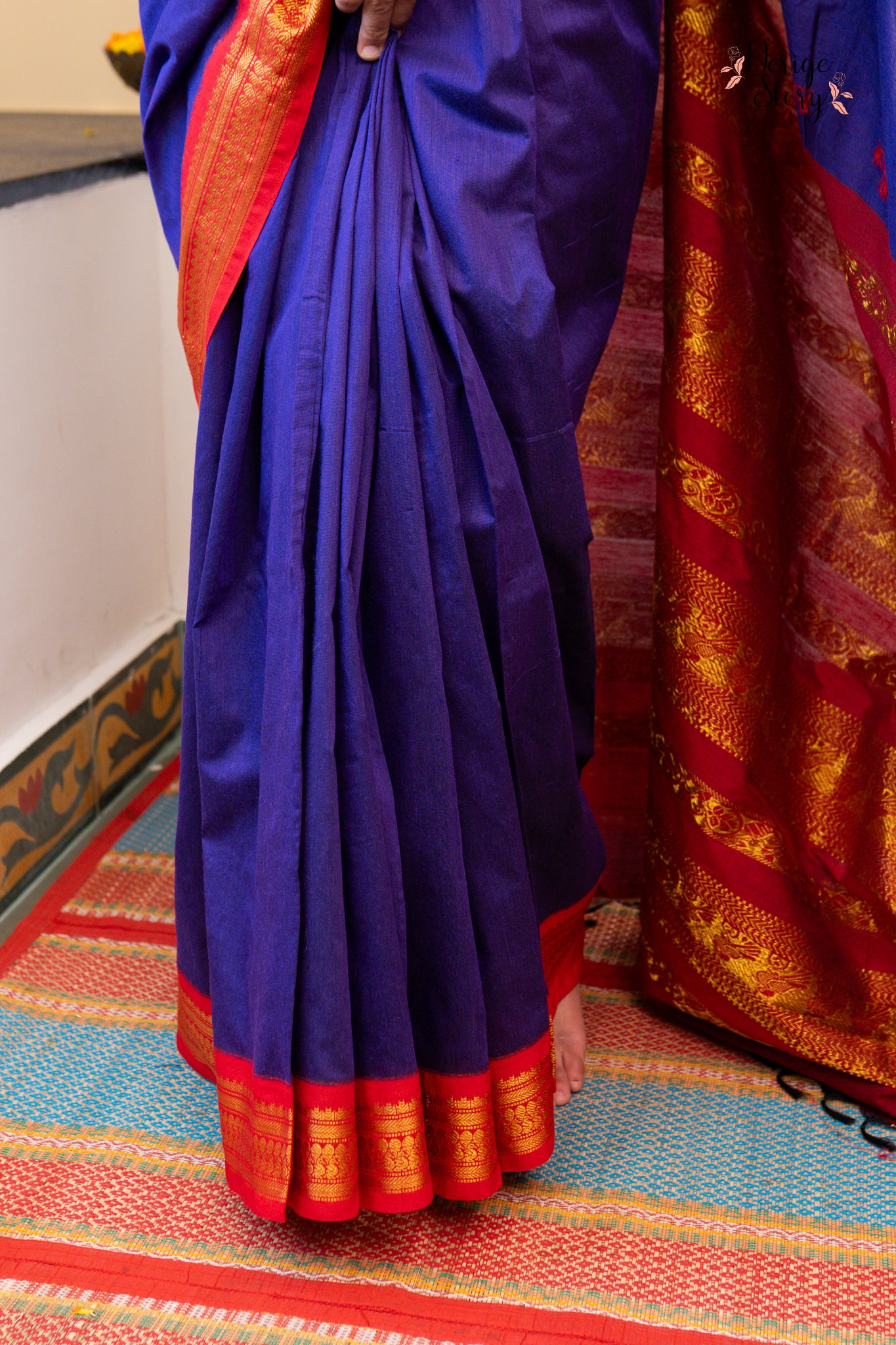 ELINA (एलीना)