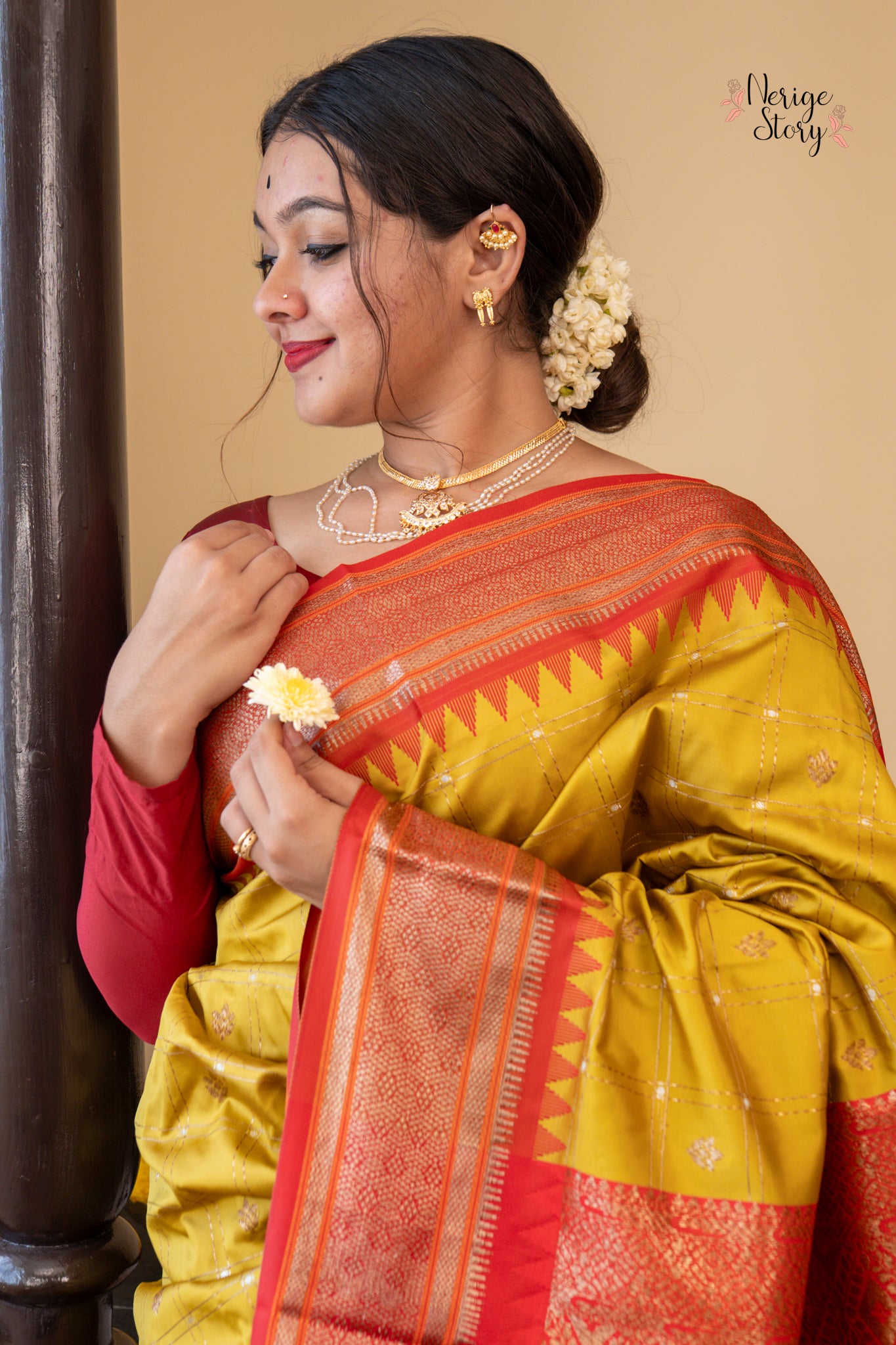 YASHVIKA (यश्विका)