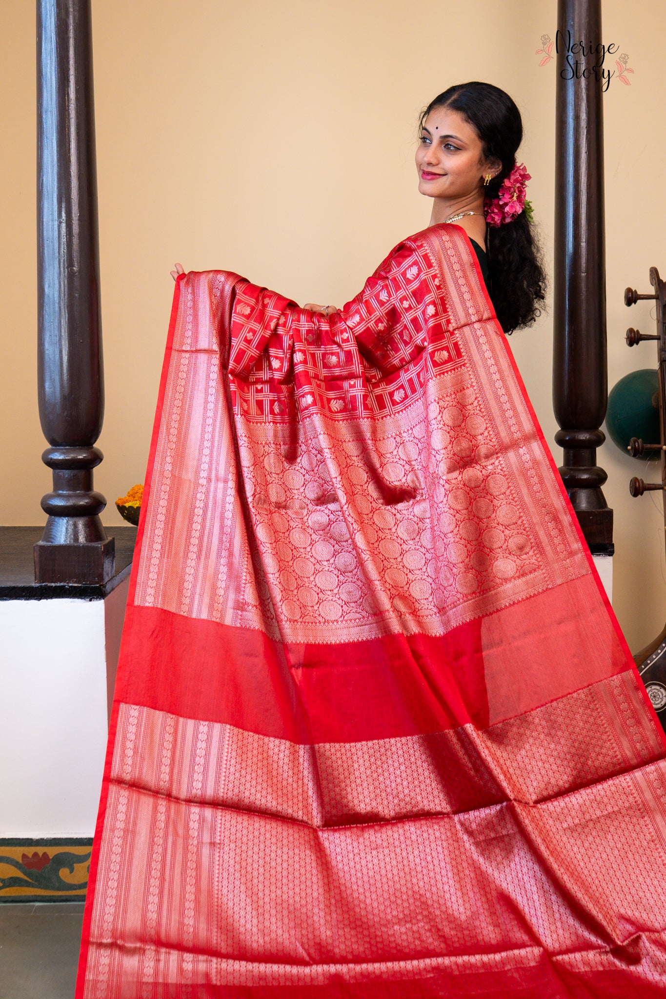 JHILMIL (झिलमिल)