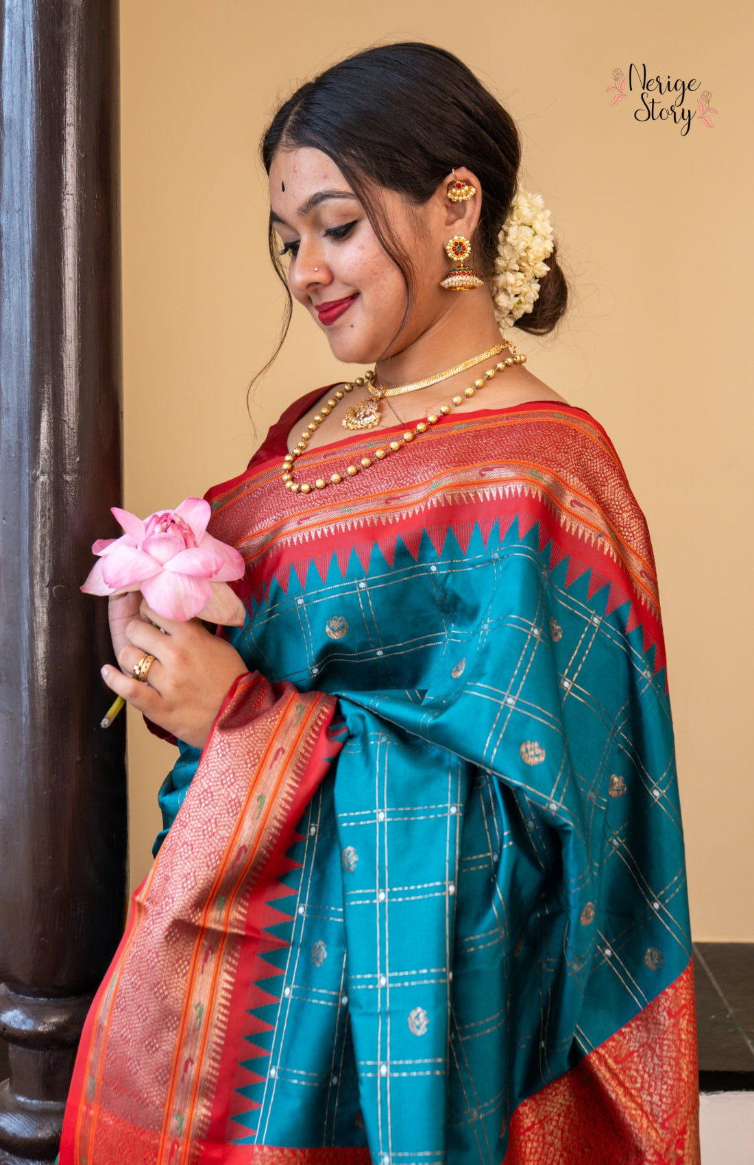 KAMESHI (कामेशी)