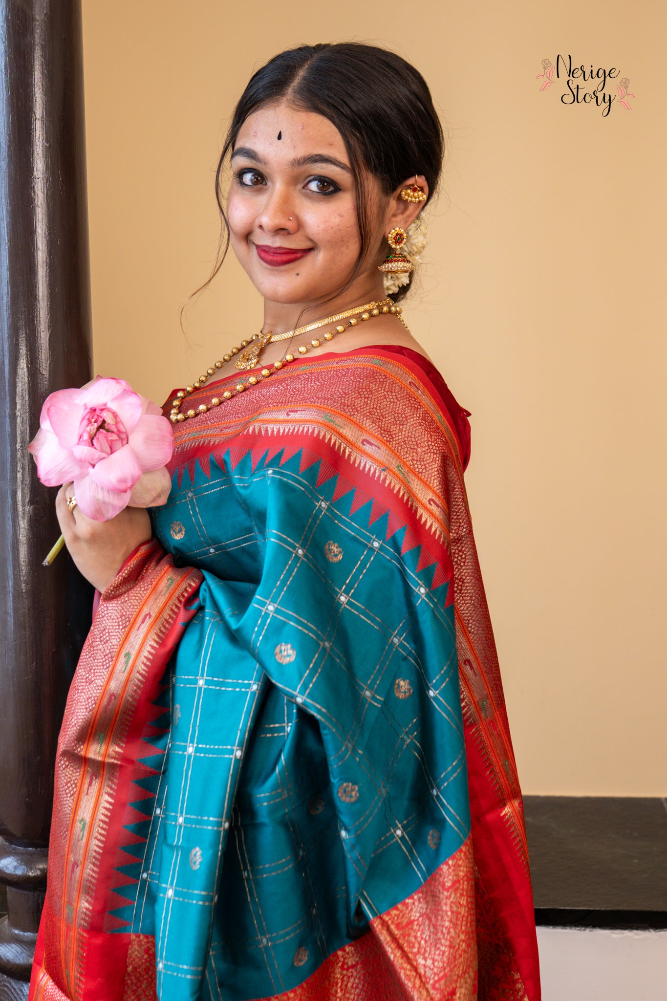 KAMESHI (कामेशी)