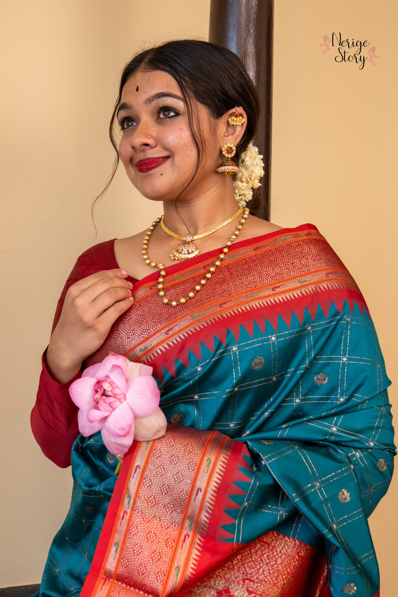 KAMESHI (कामेशी)