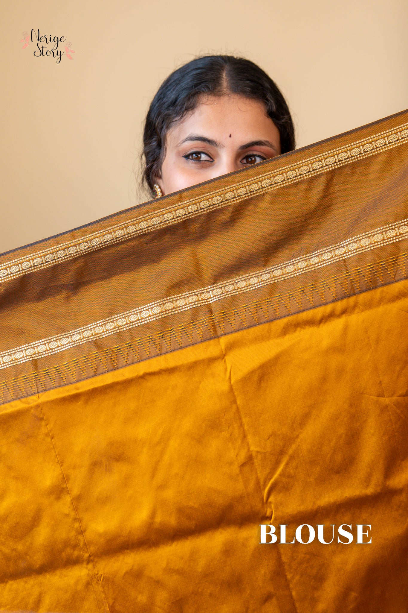 ANOOSHA (ಅನುಷಾ)