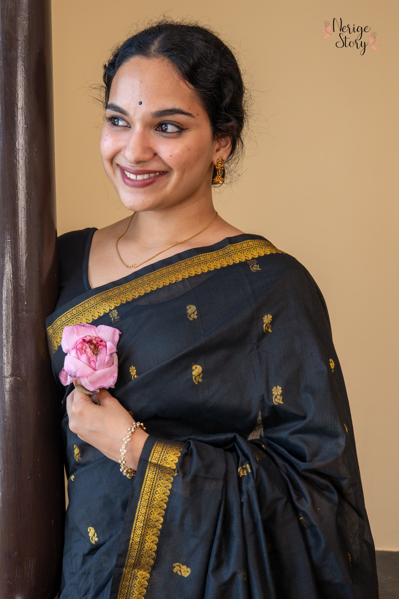 SHRITHI (ಶ್ರಿತಿ)