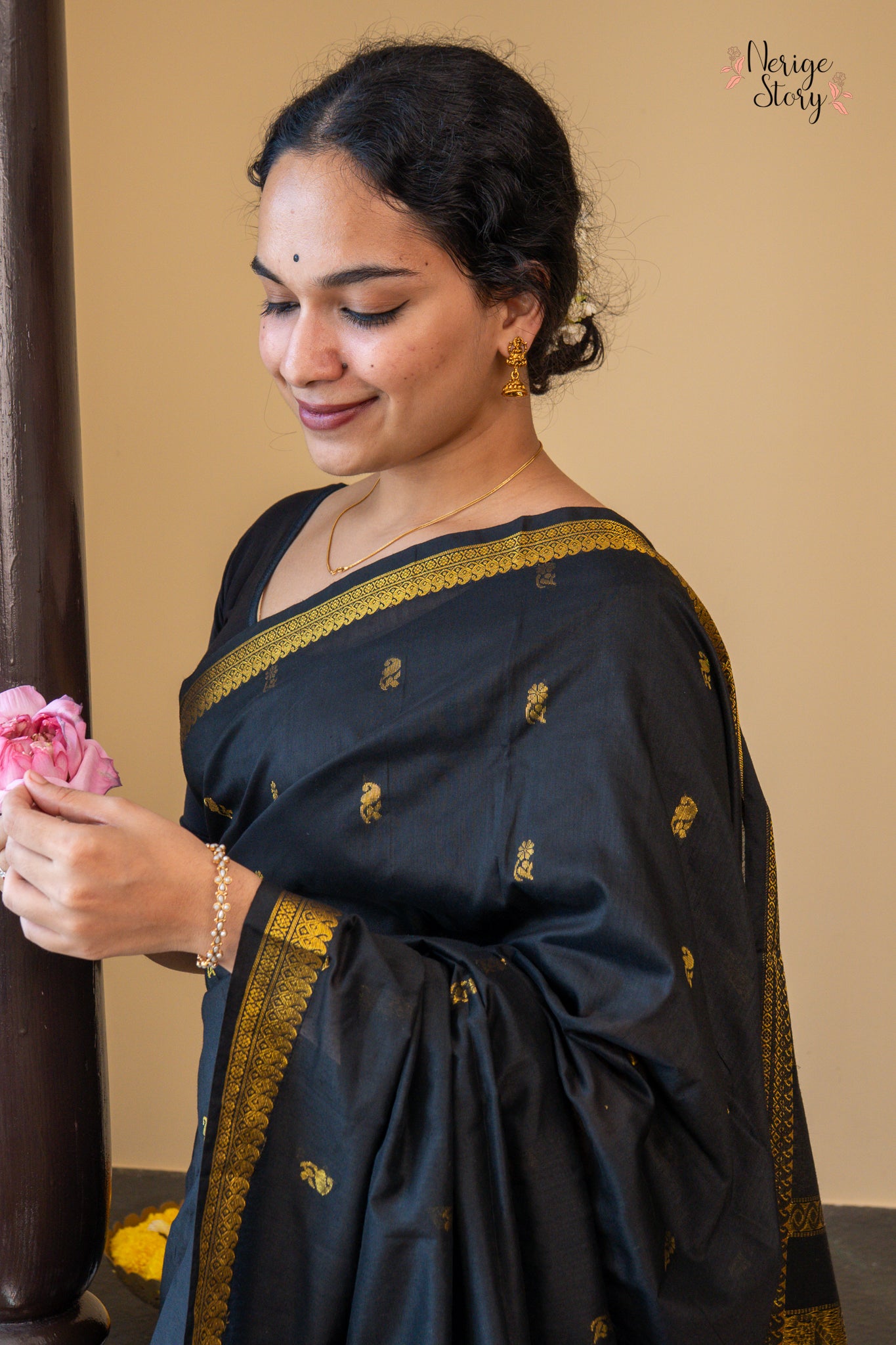 SHRITHI (ಶ್ರಿತಿ)