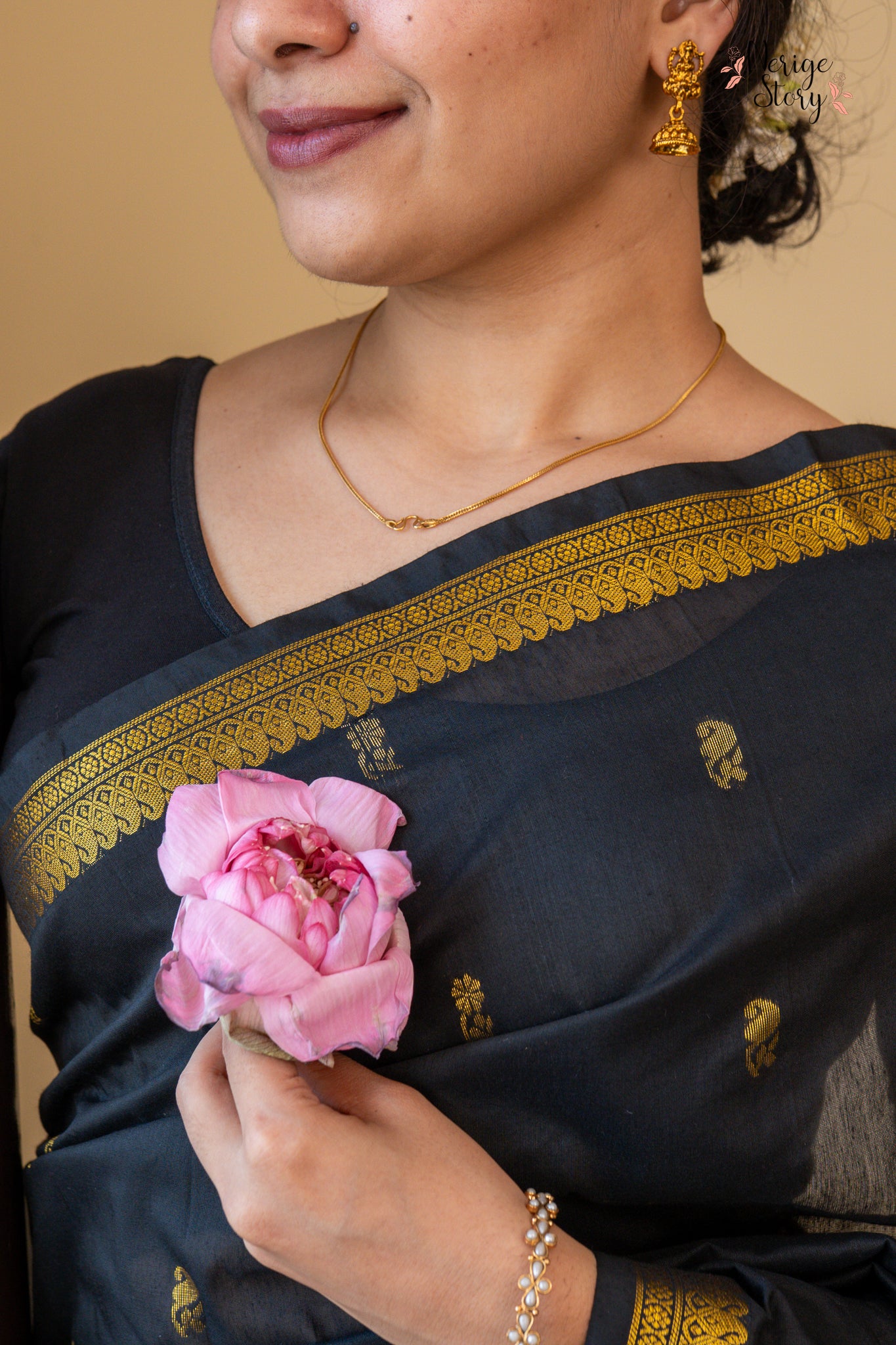 SHRITHI (ಶ್ರಿತಿ)