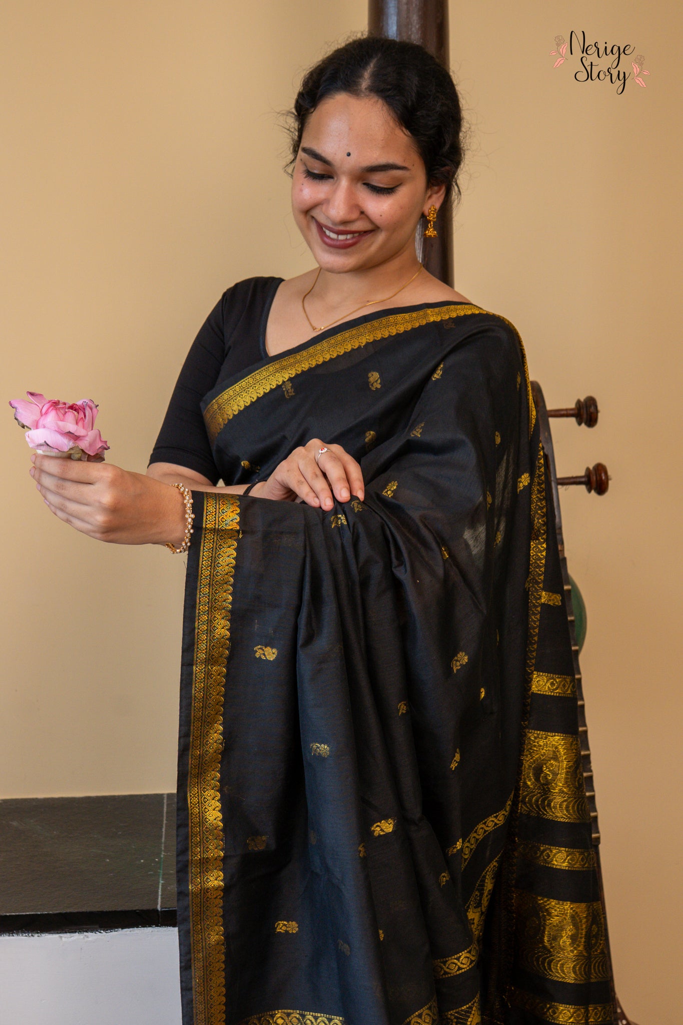 SHRITHI (ಶ್ರಿತಿ)
