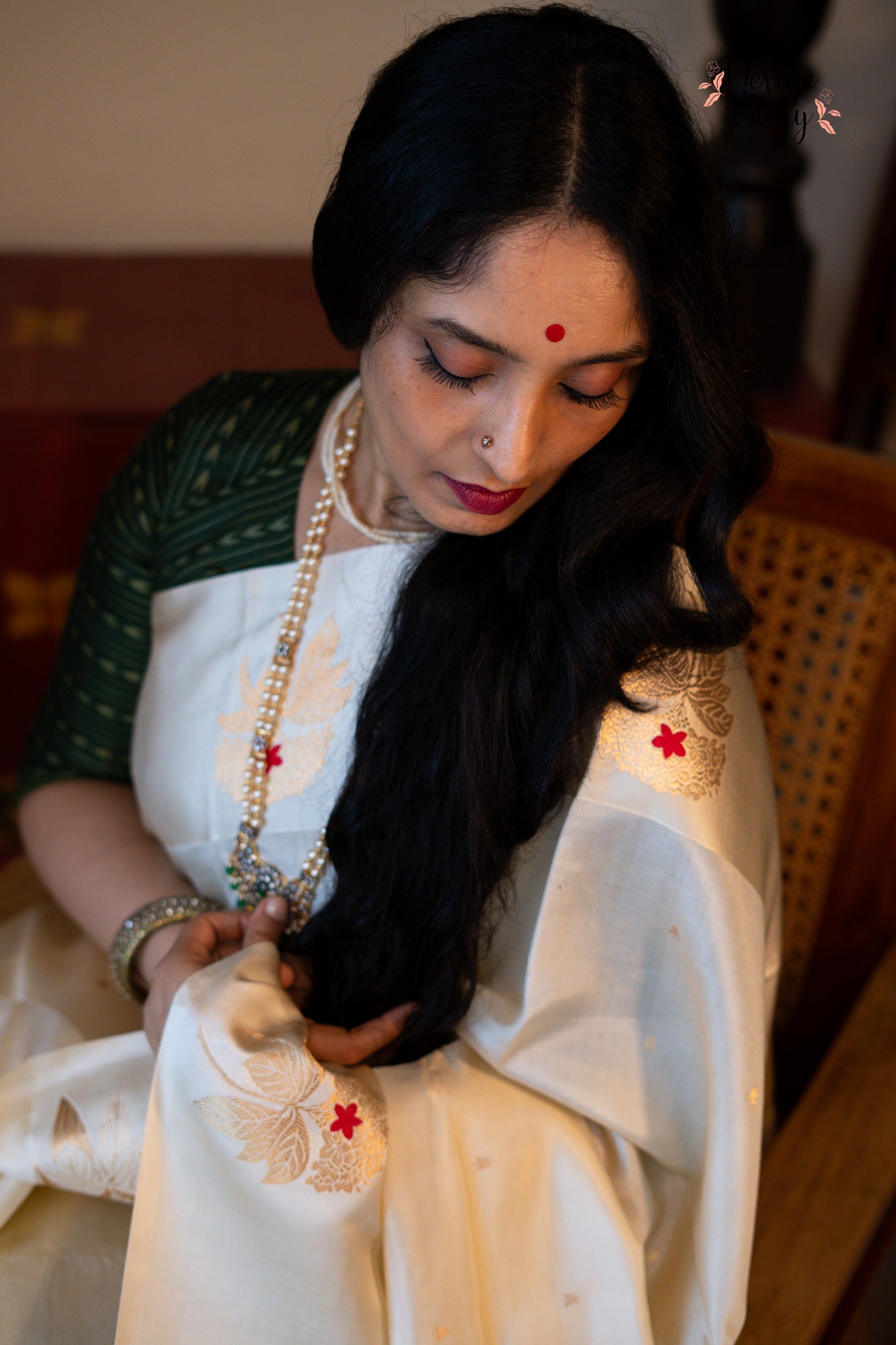 JYOTHIRMOYI (ज्योतिर्मोयी)