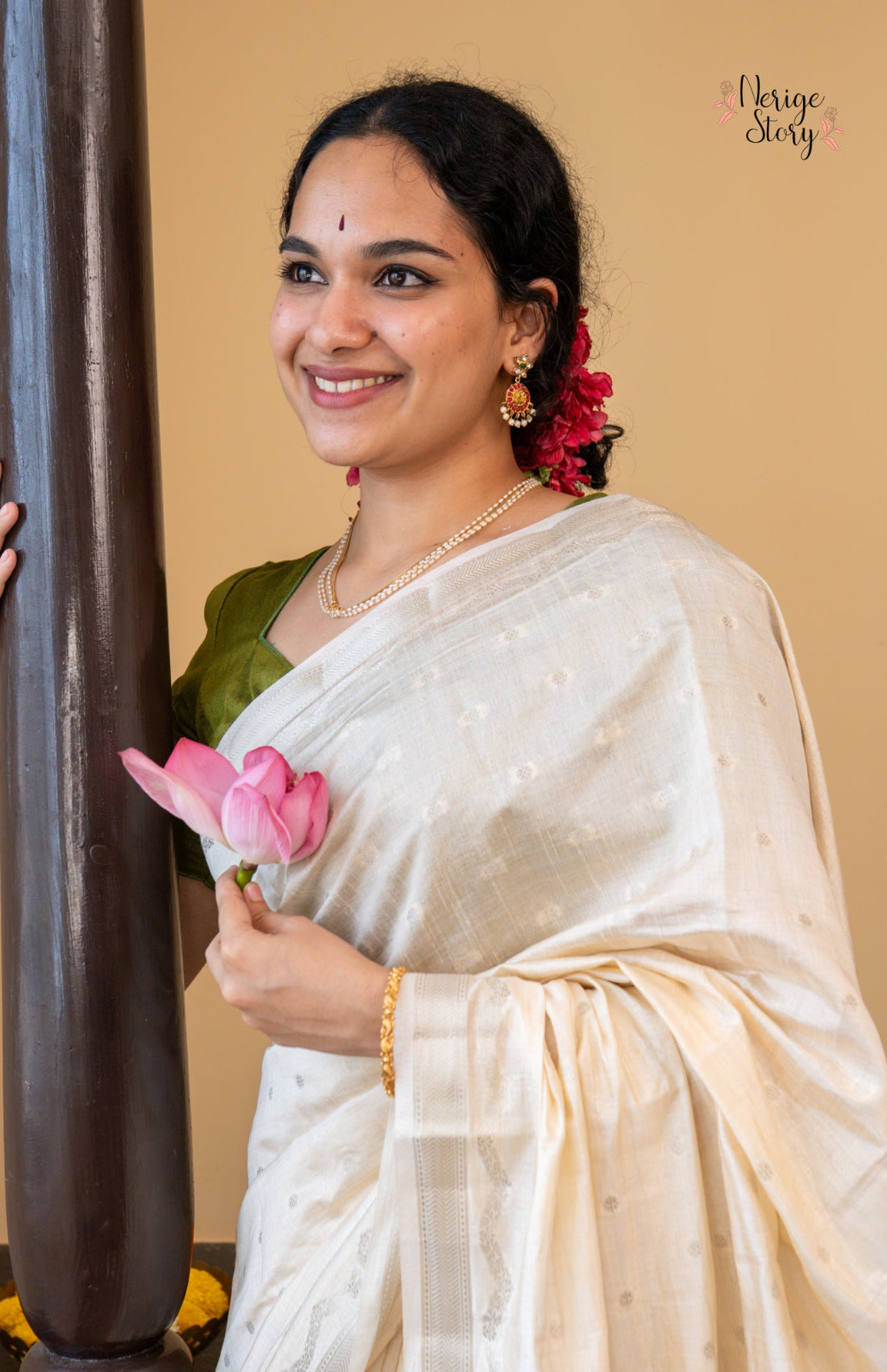 ANIKA (अनिका)