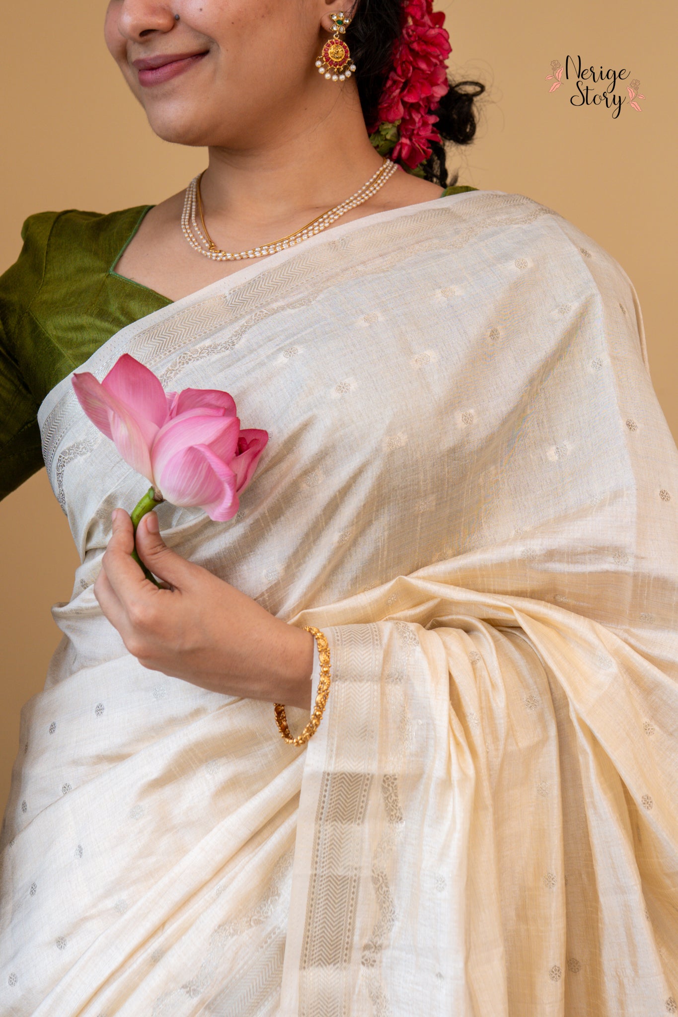 ANIKA (अनिका)
