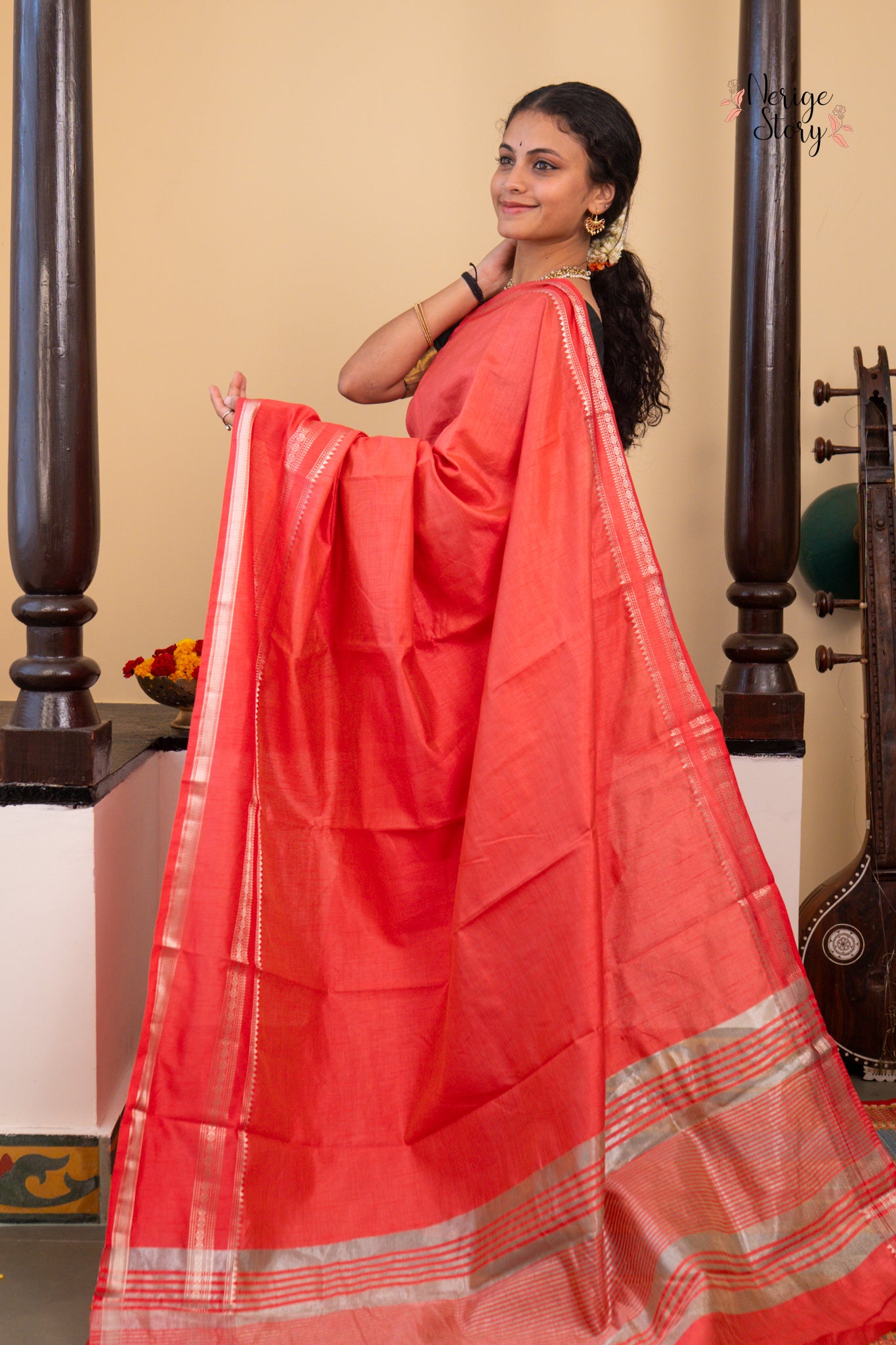 LAVANYIKA (लावण्यिका)