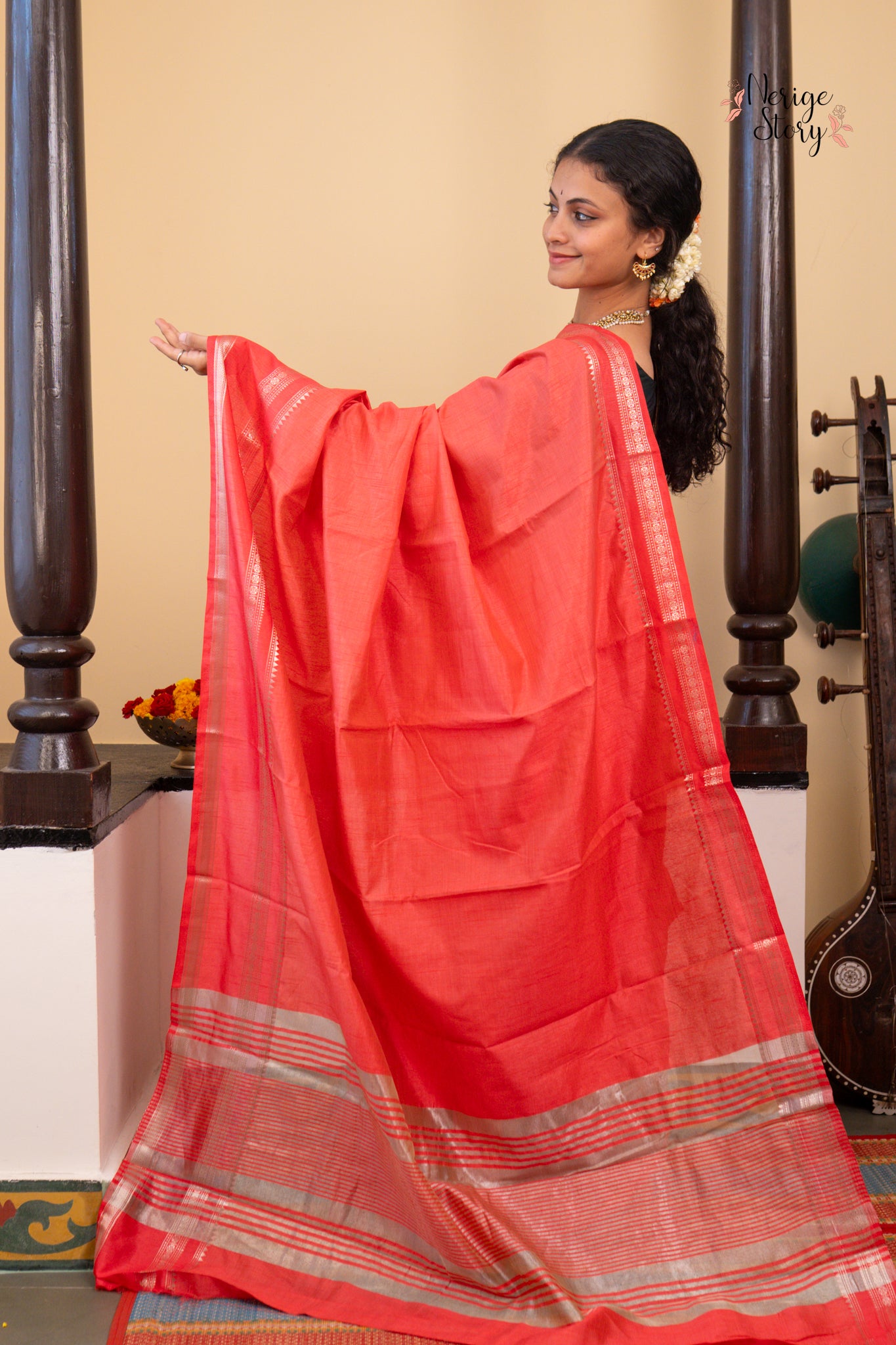 LAVANYIKA (लावण्यिका)