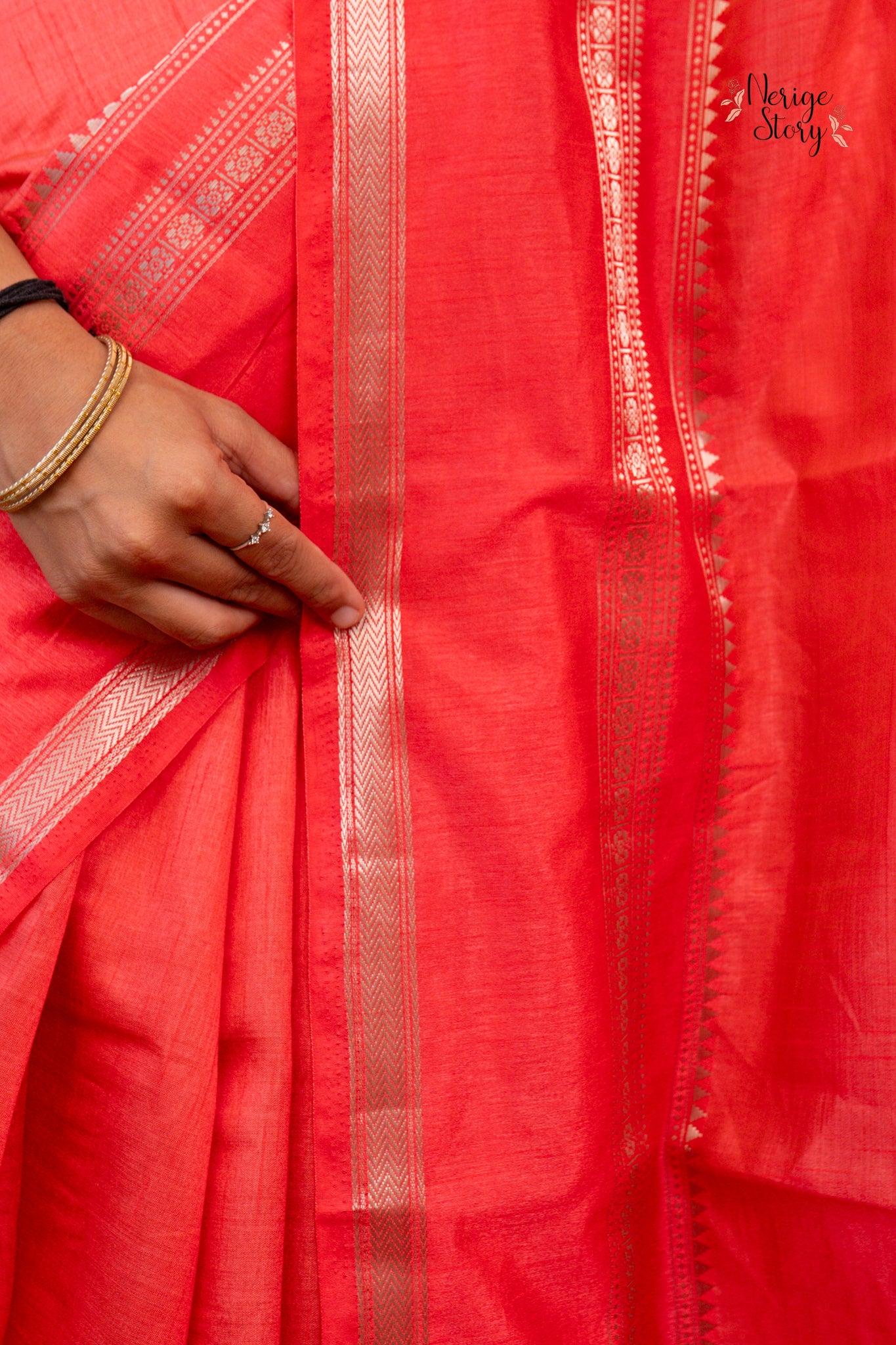 LAVANYIKA (लावण्यिका)