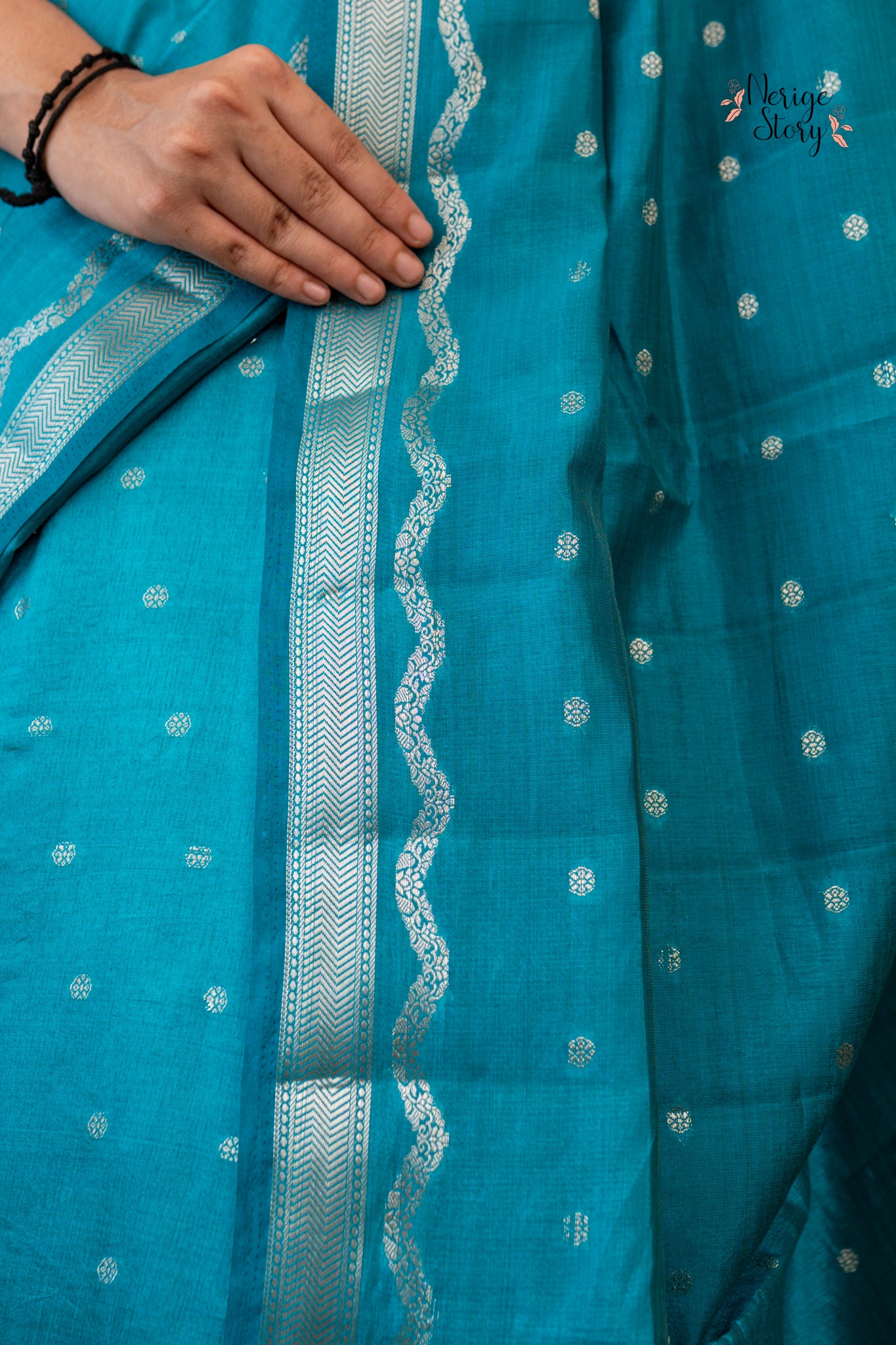 AANAYA (आनया)