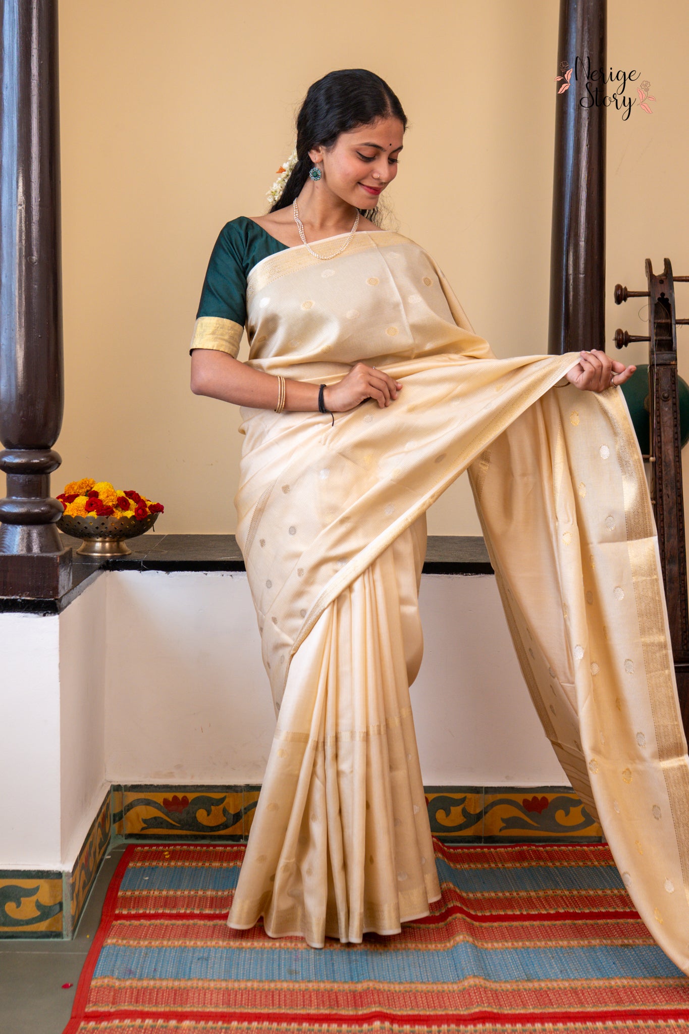 CHARUSHI (चारुशी)