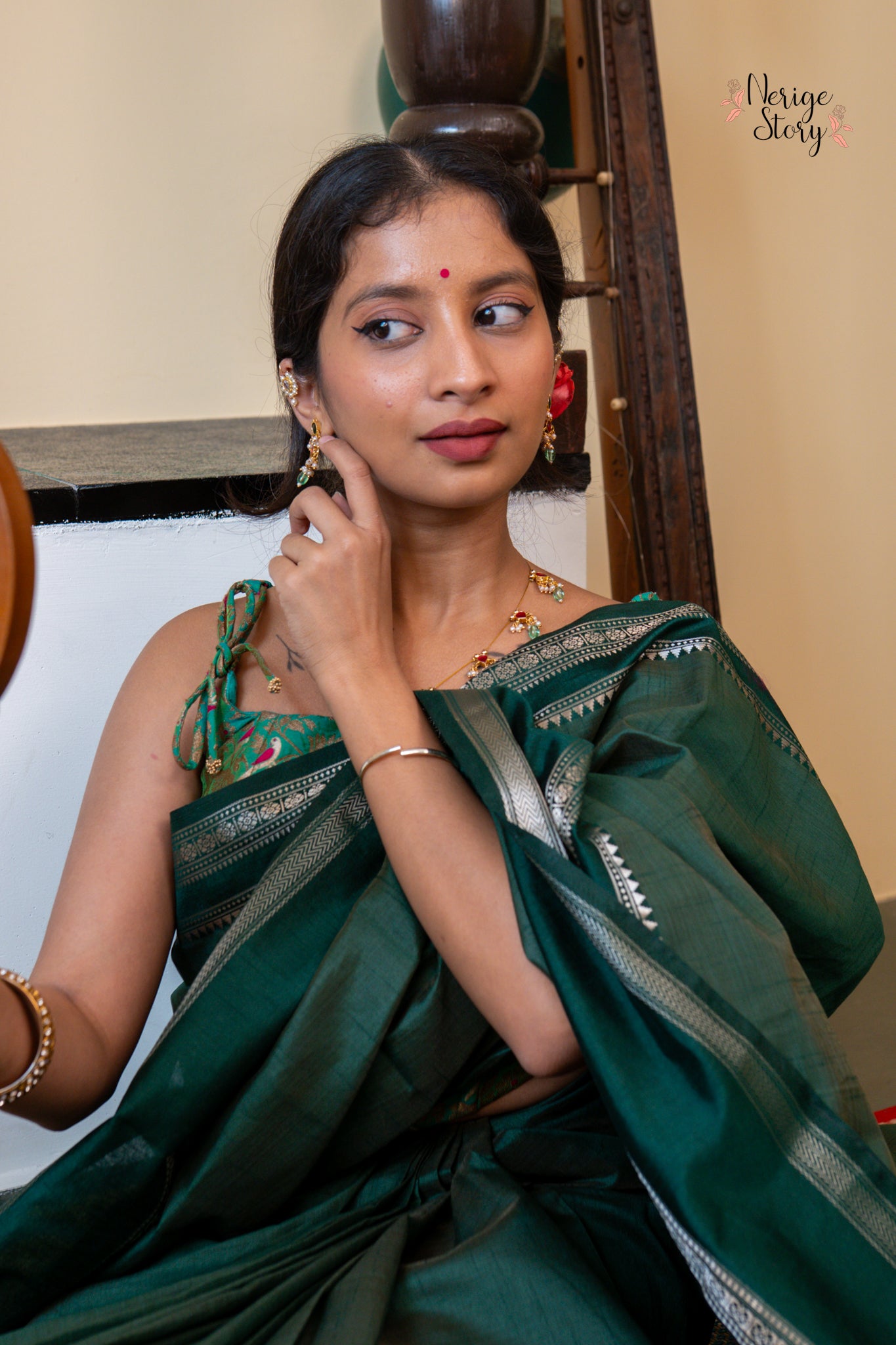 AKSHITA (अक्षिता)