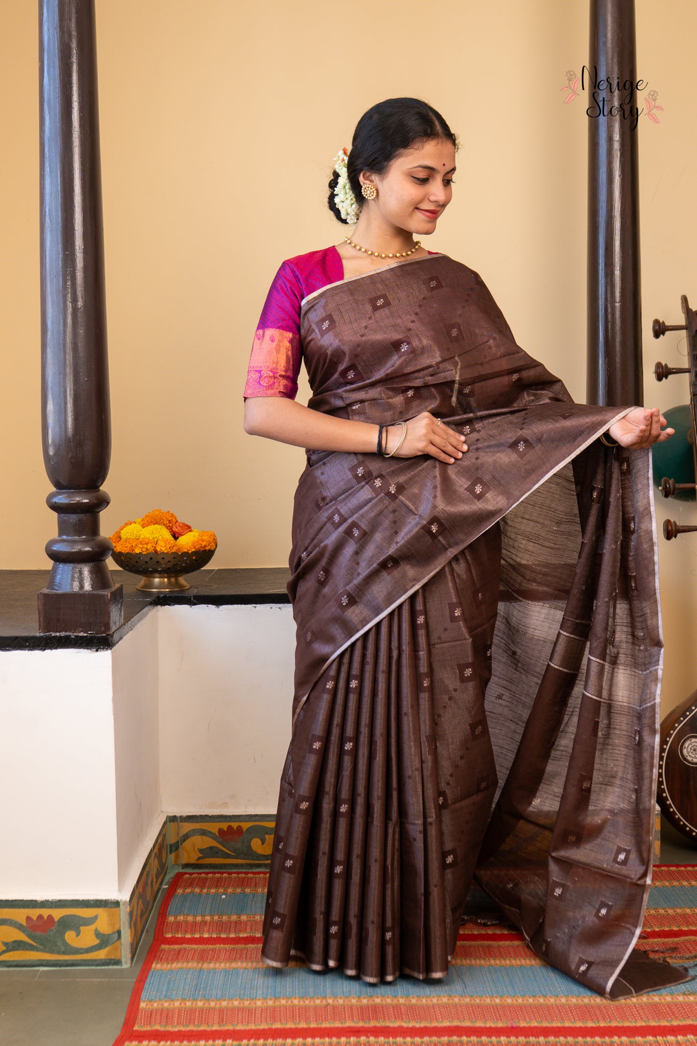 MRIGAKSHI (मृगाक्षी)