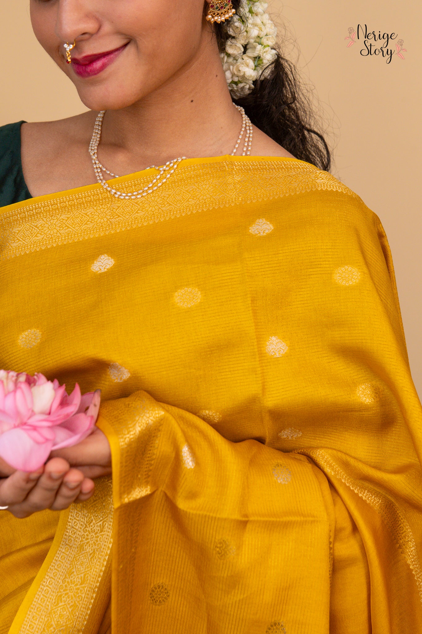 HARSHALEENA (हर्षलीना)