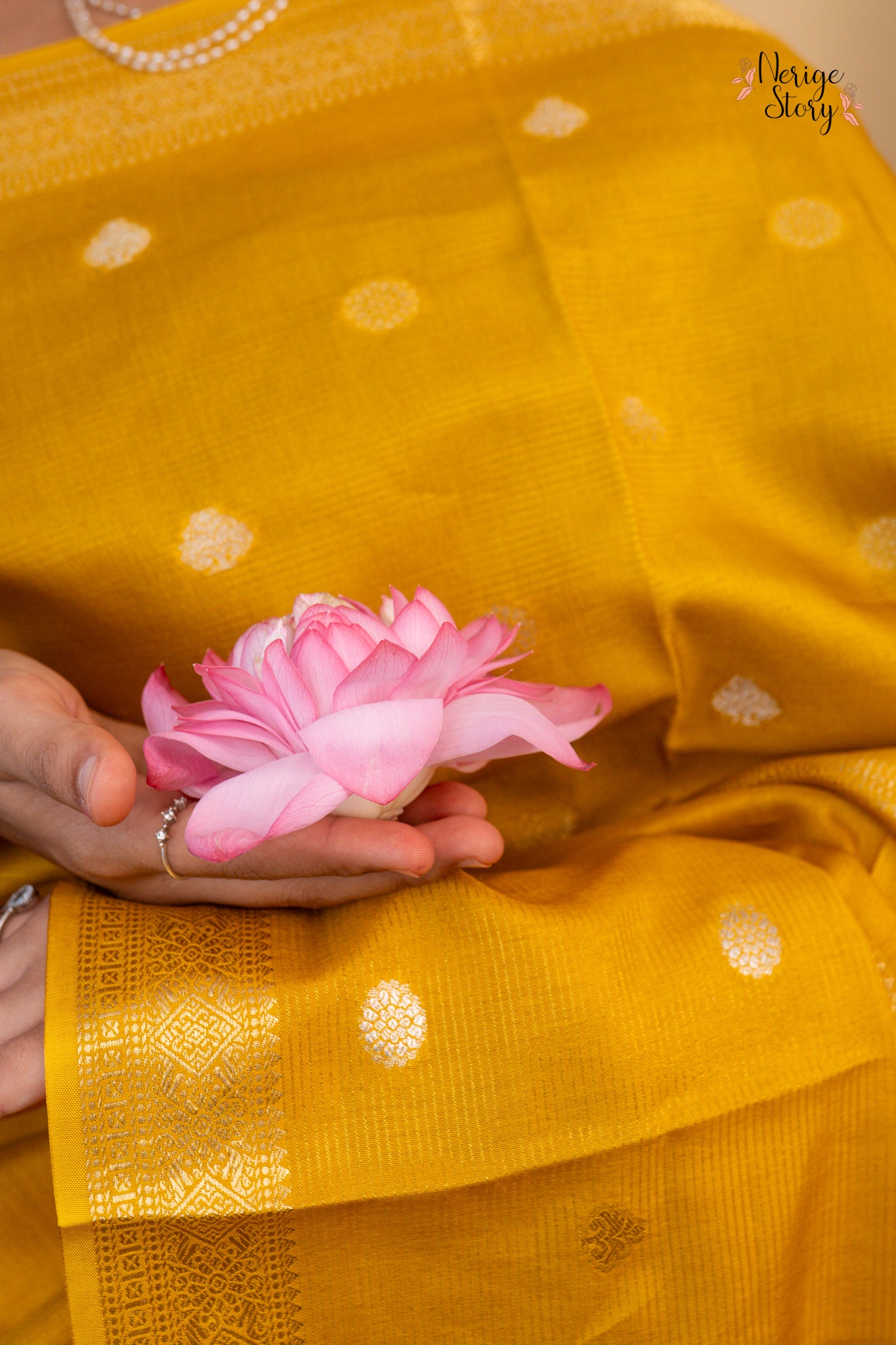 HARSHALEENA (हर्षलीना)