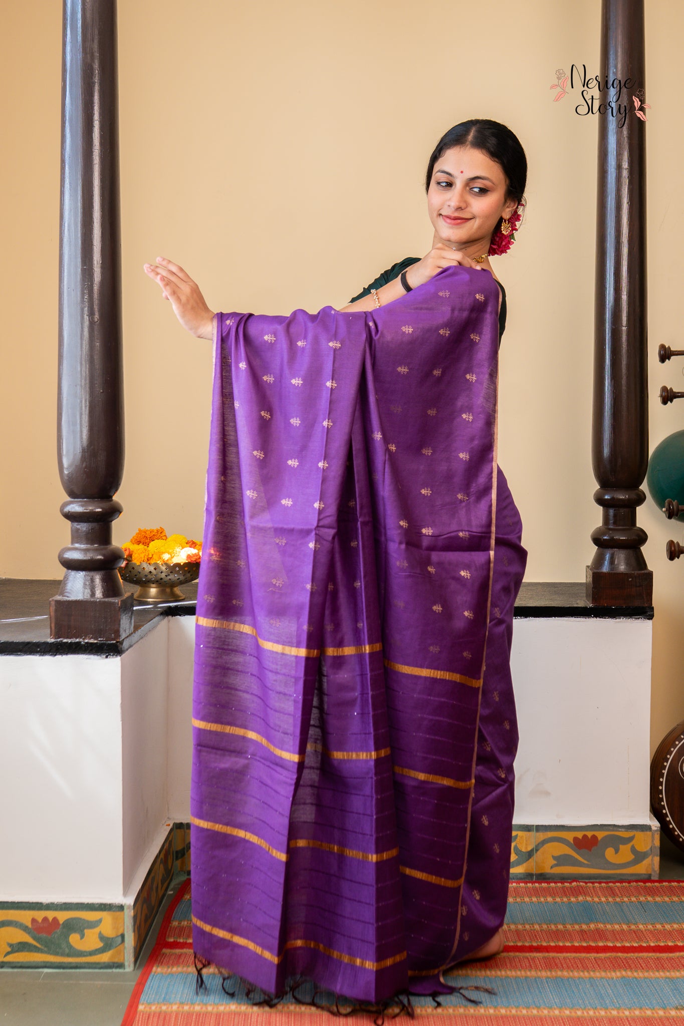 LAVANIKA (लावणिका)