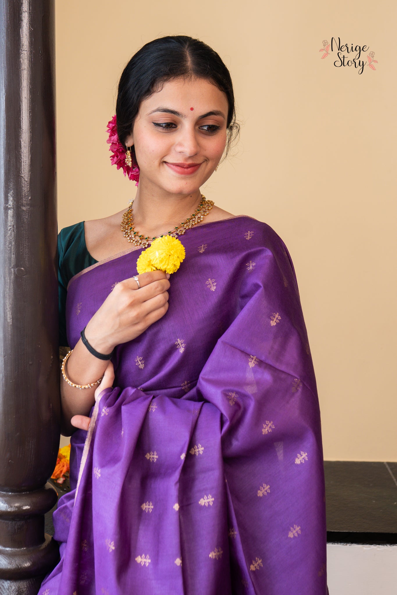 LAVANIKA (लावणिका)