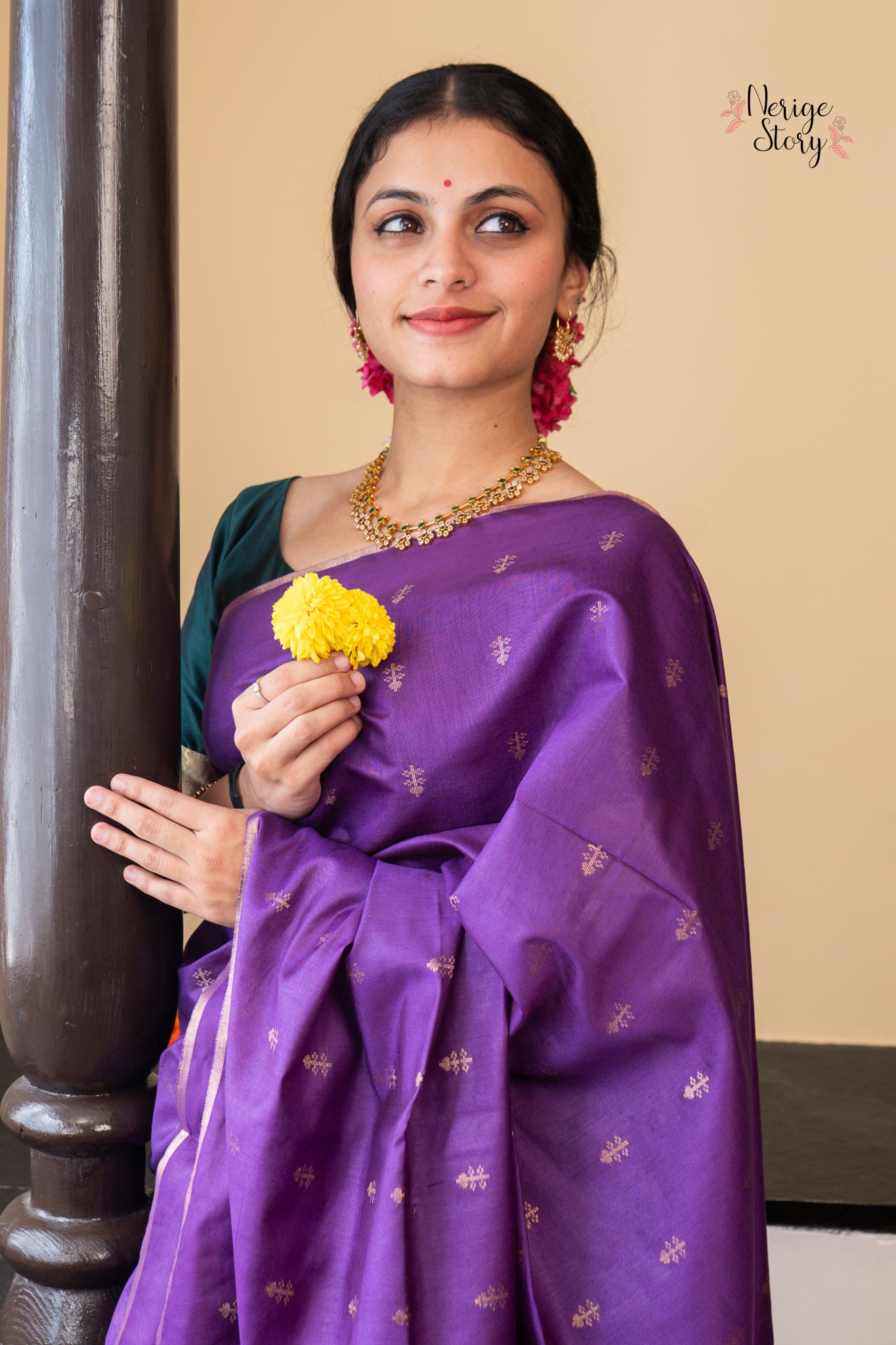 LAVANIKA (लावणिका)