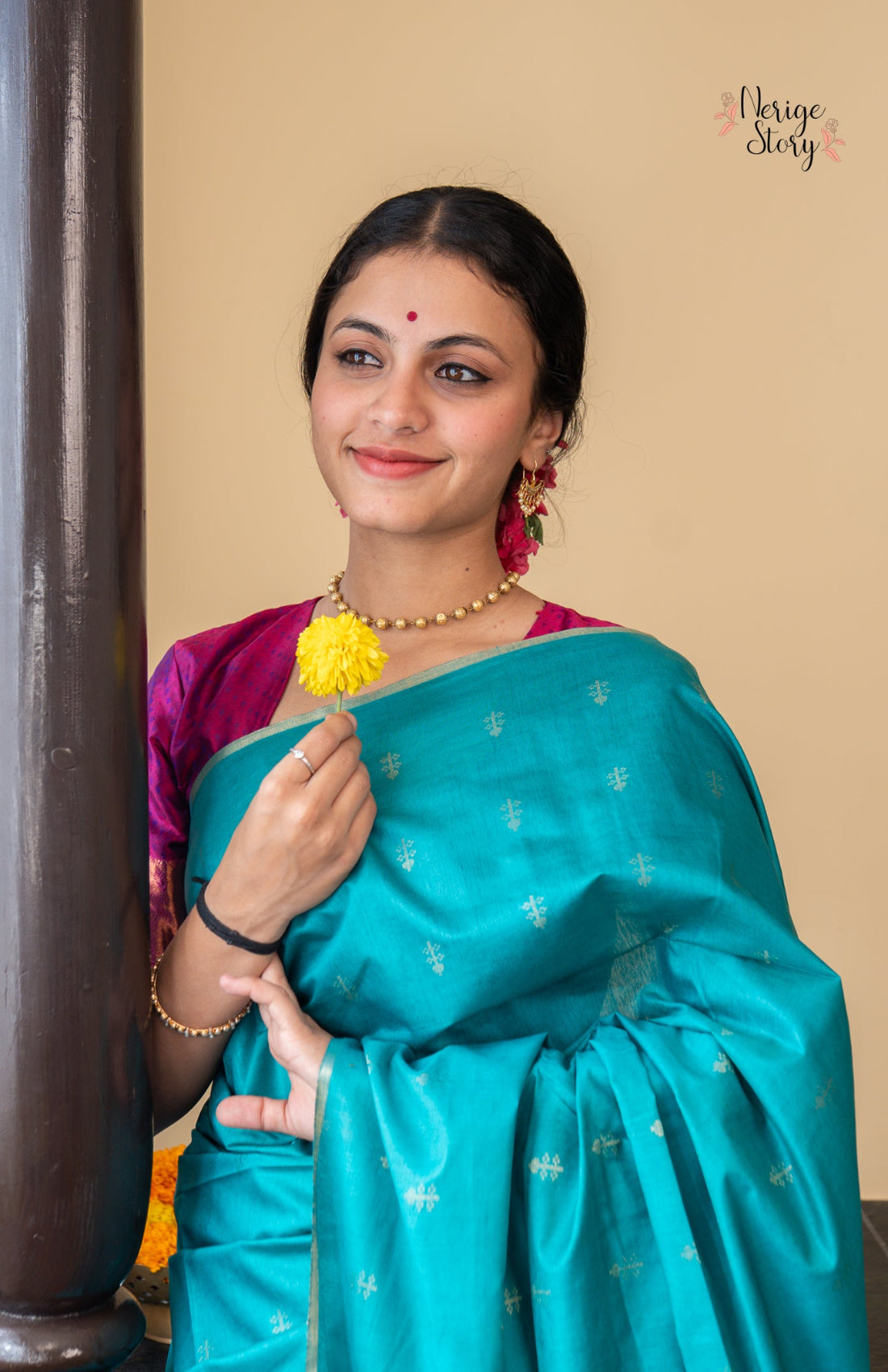 DIVYASHREE (दिव्यश्री)