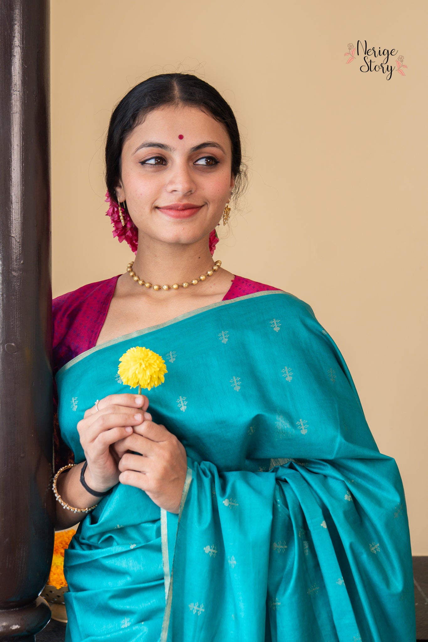DIVYASHREE (दिव्यश्री)