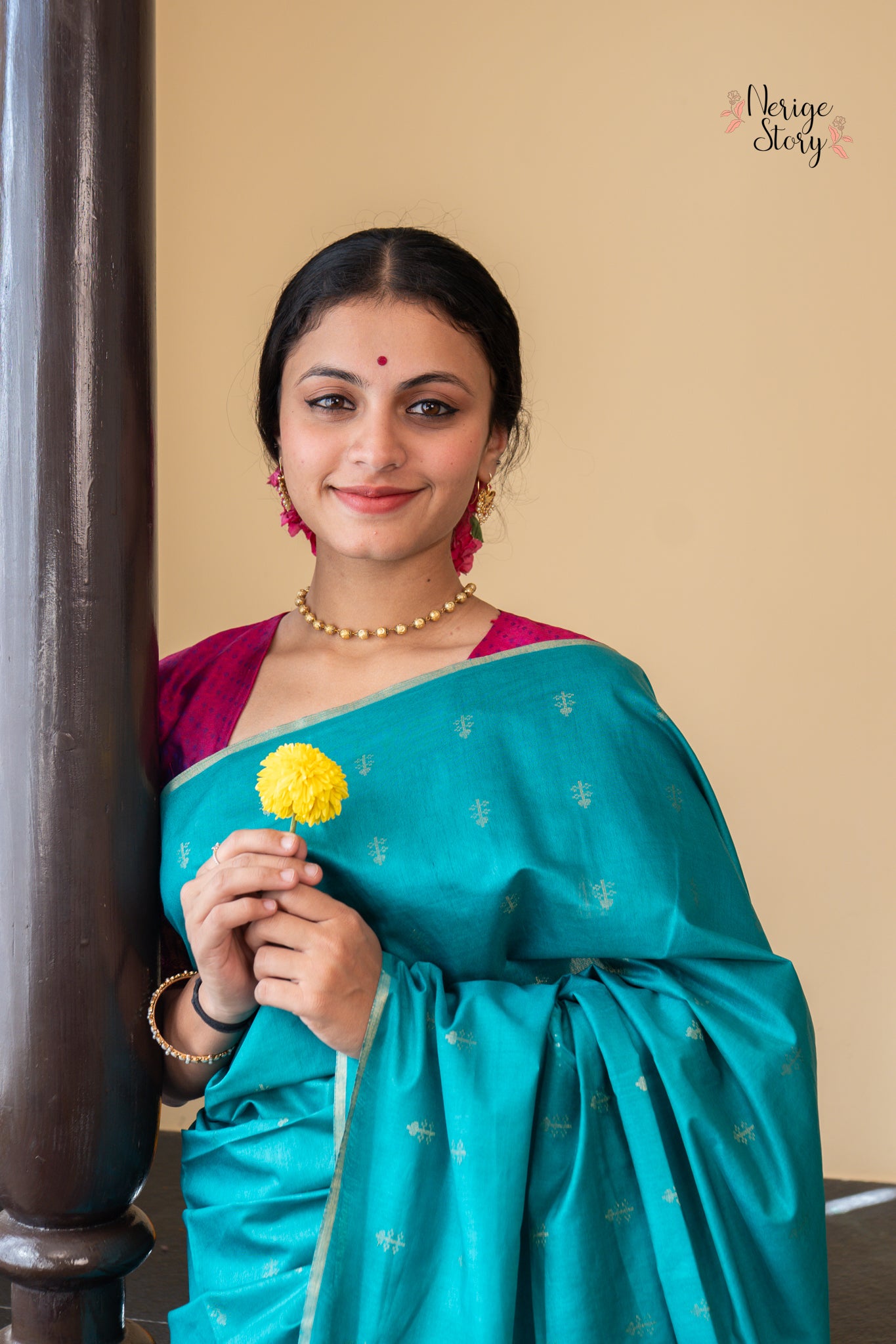 DIVYASHREE (दिव्यश्री)